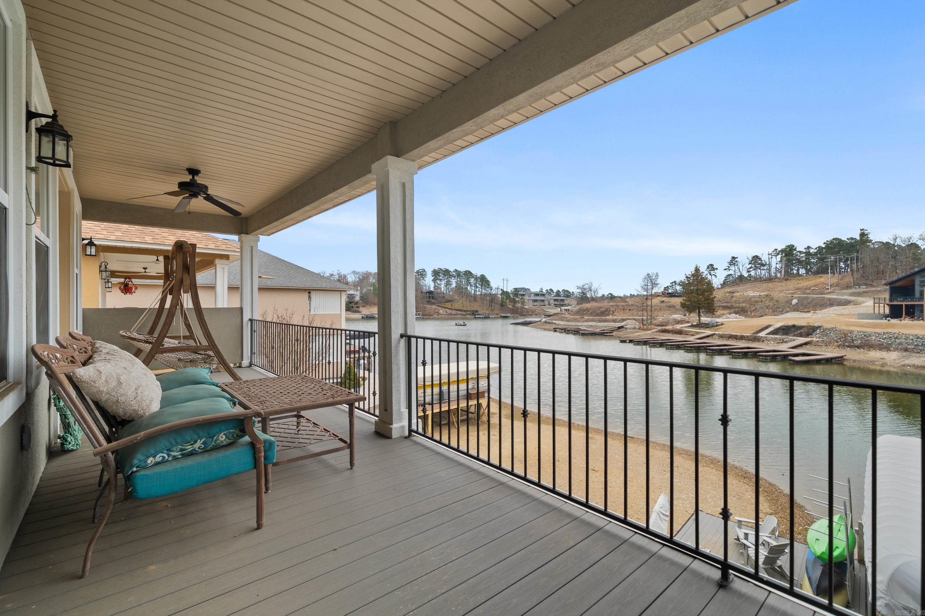 LIGHTHOUSE COVE - Residential