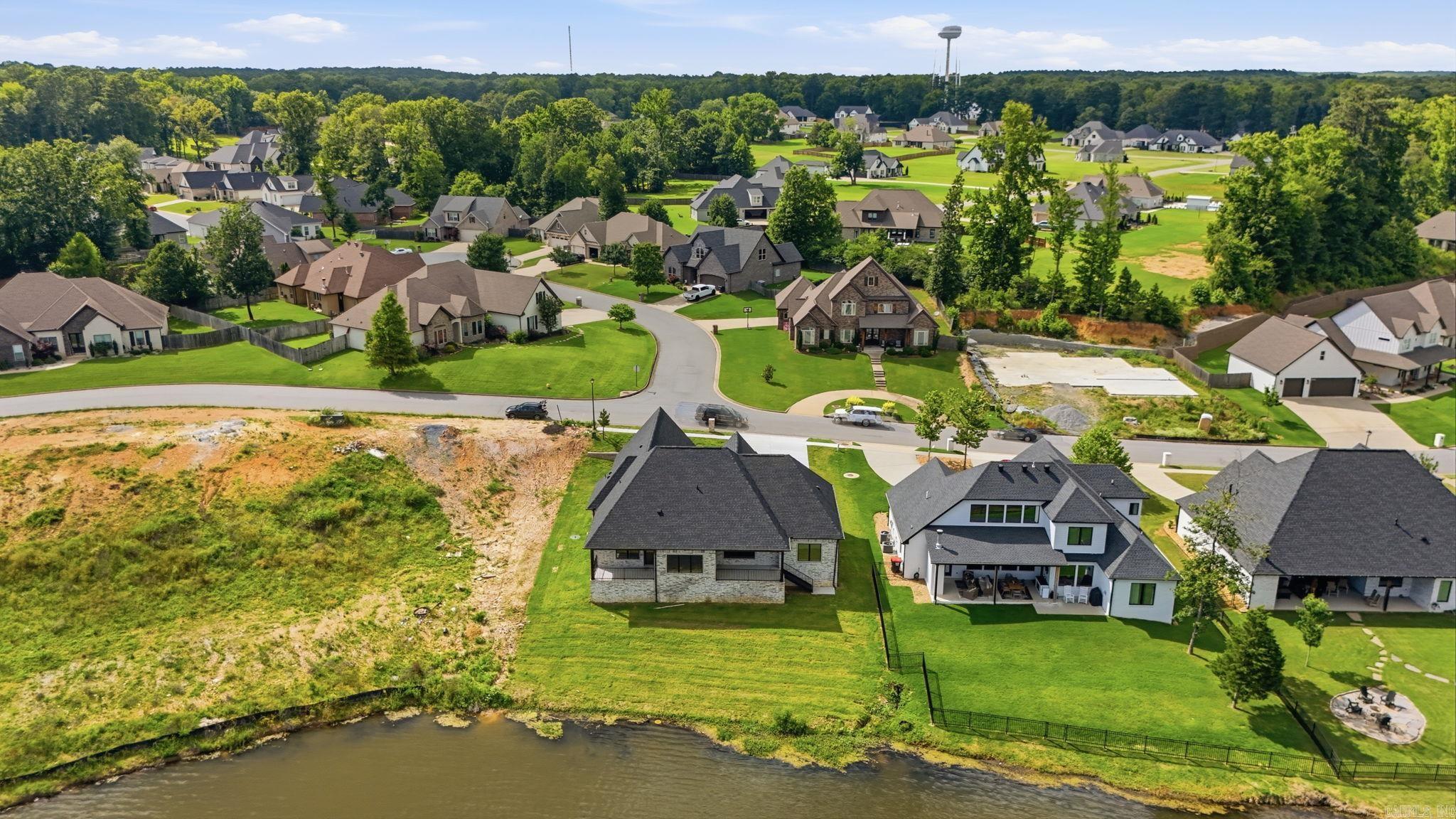 NORTH SHORE @ HURRICANE LAKE EST - Residential