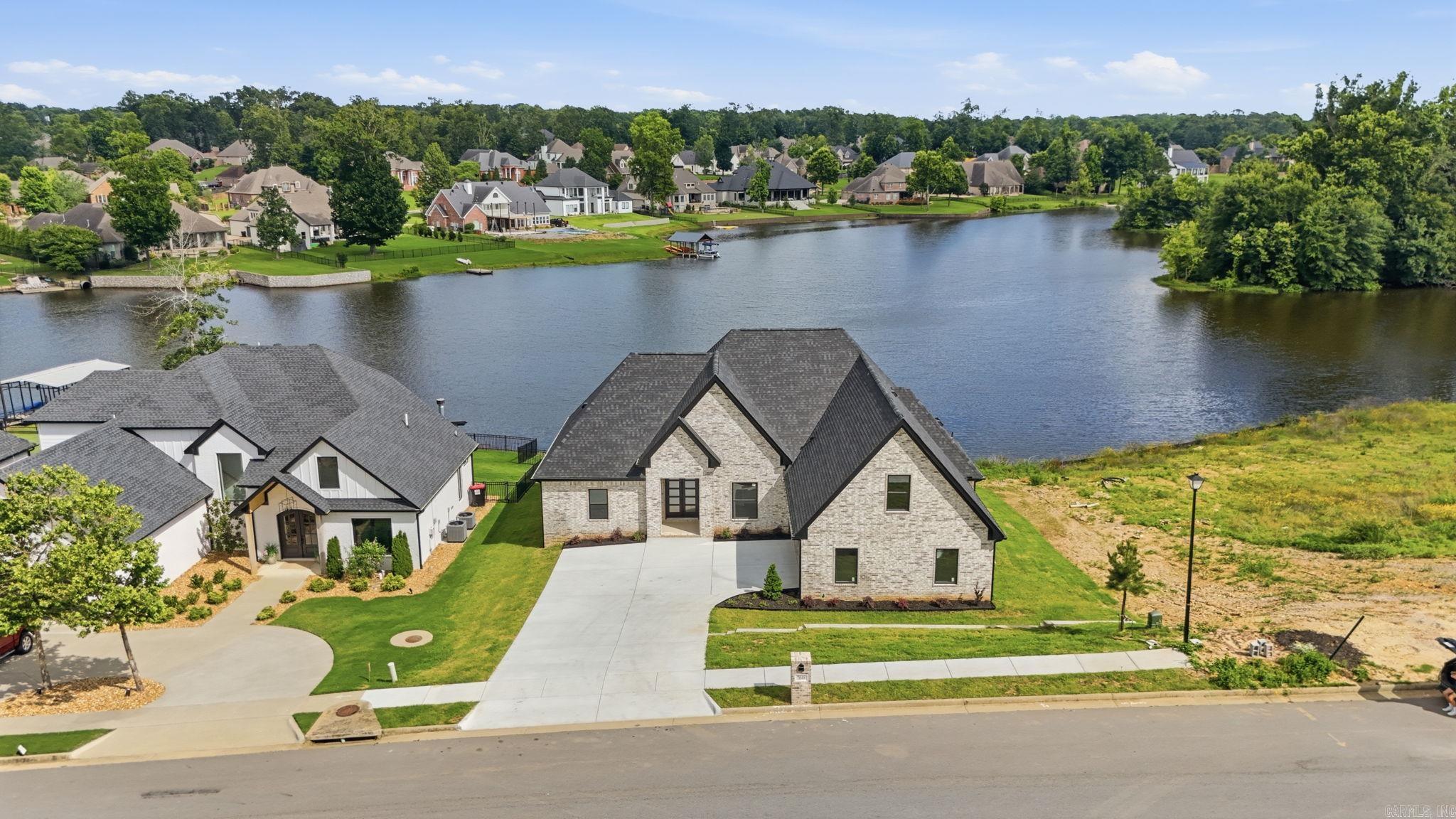 NORTH SHORE @ HURRICANE LAKE EST - Residential