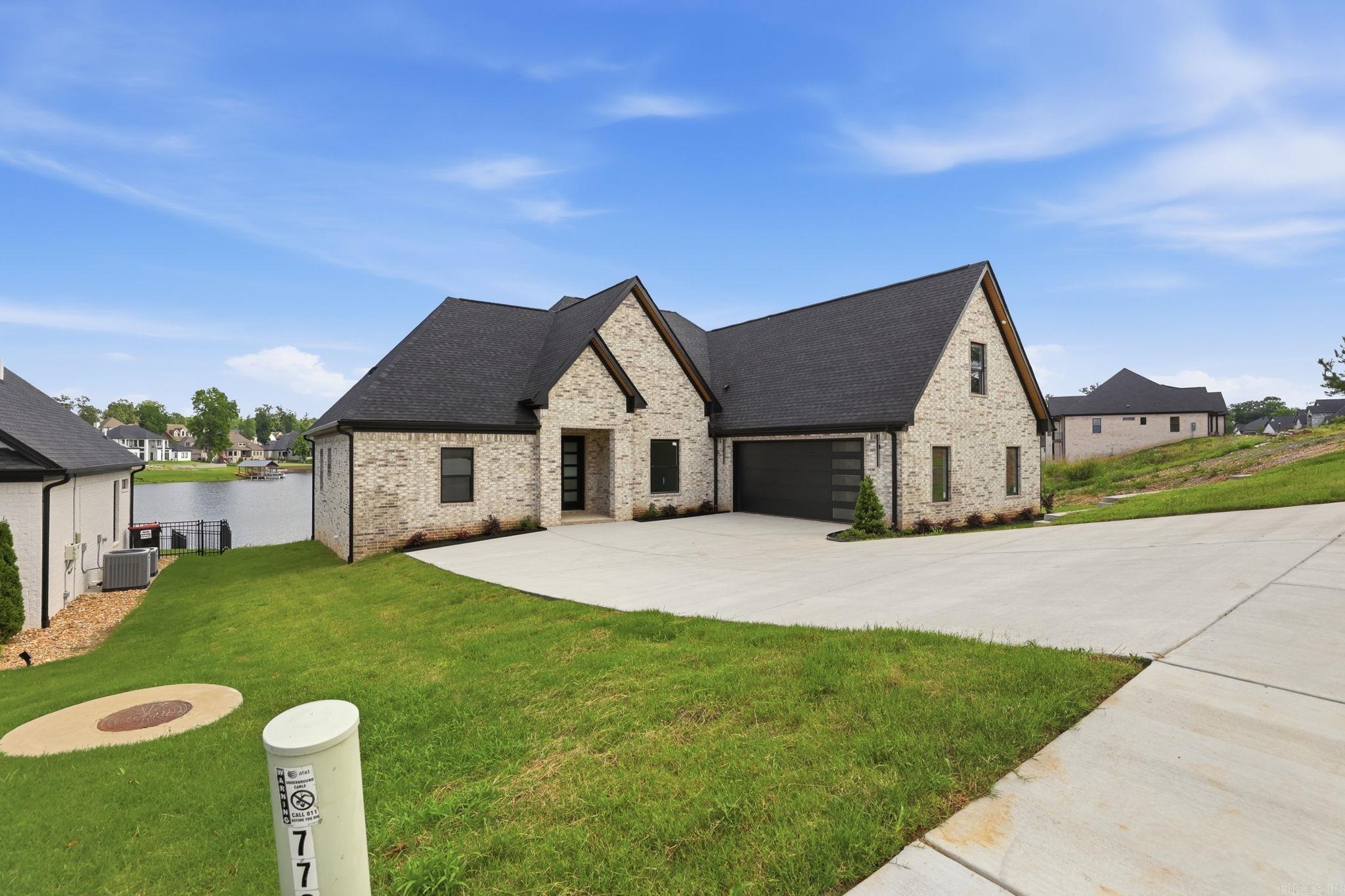 NORTH SHORE @ HURRICANE LAKE EST - Residential