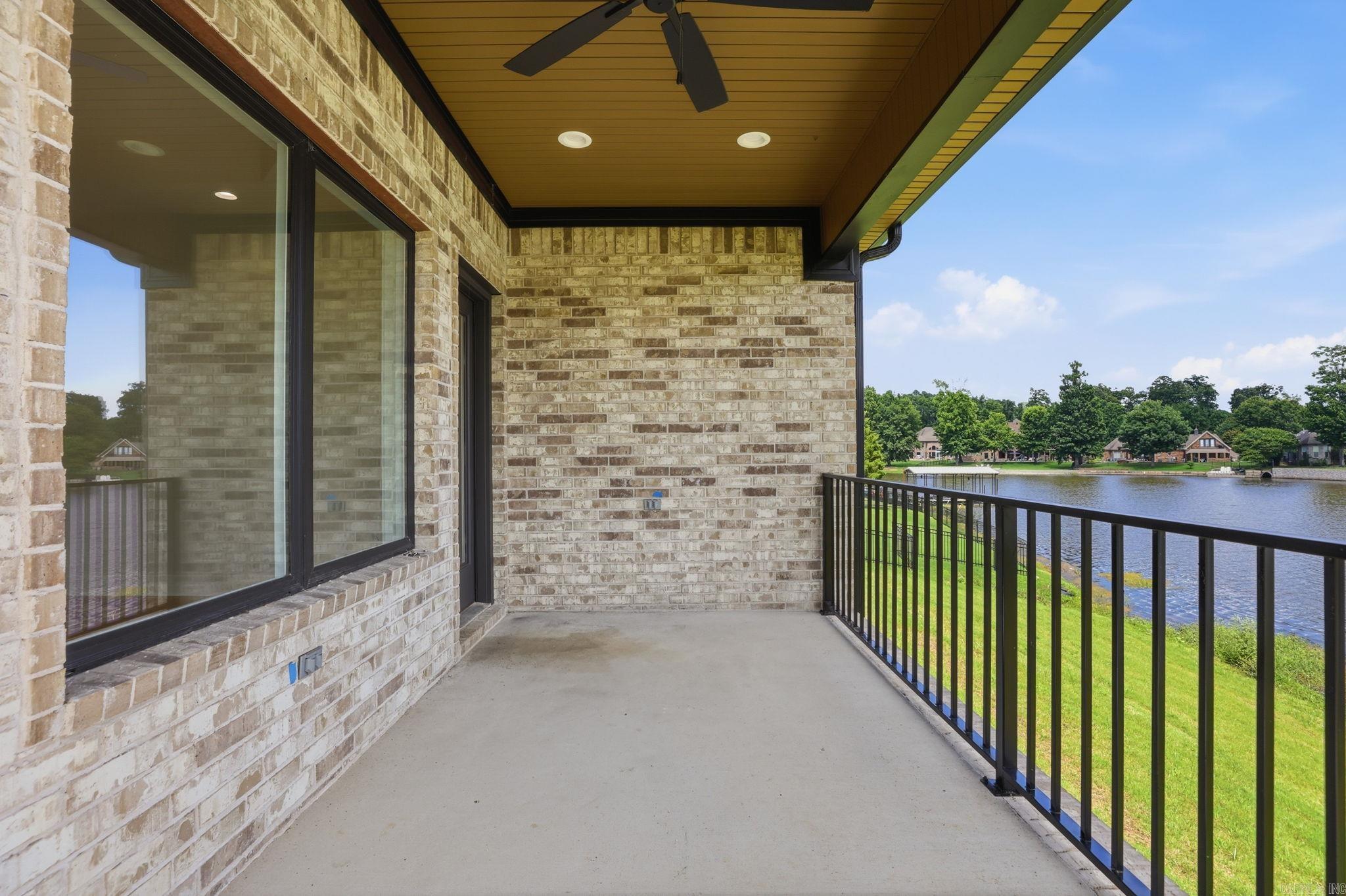 NORTH SHORE @ HURRICANE LAKE EST - Residential