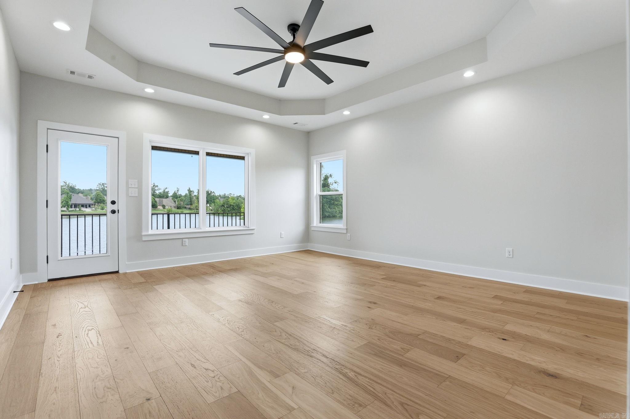 NORTH SHORE @ HURRICANE LAKE EST - Residential