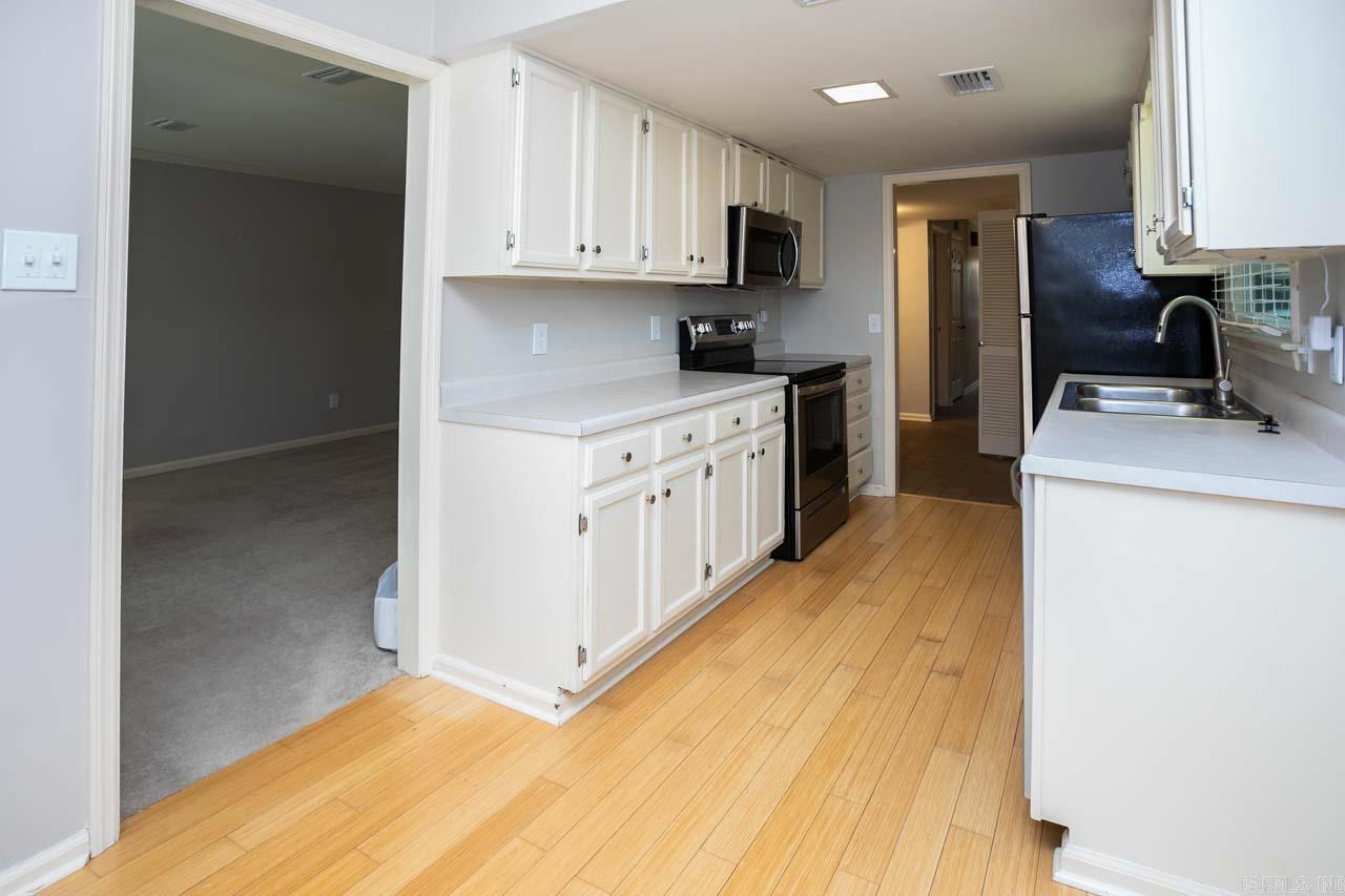 ANDOVER SQUARE - Residential