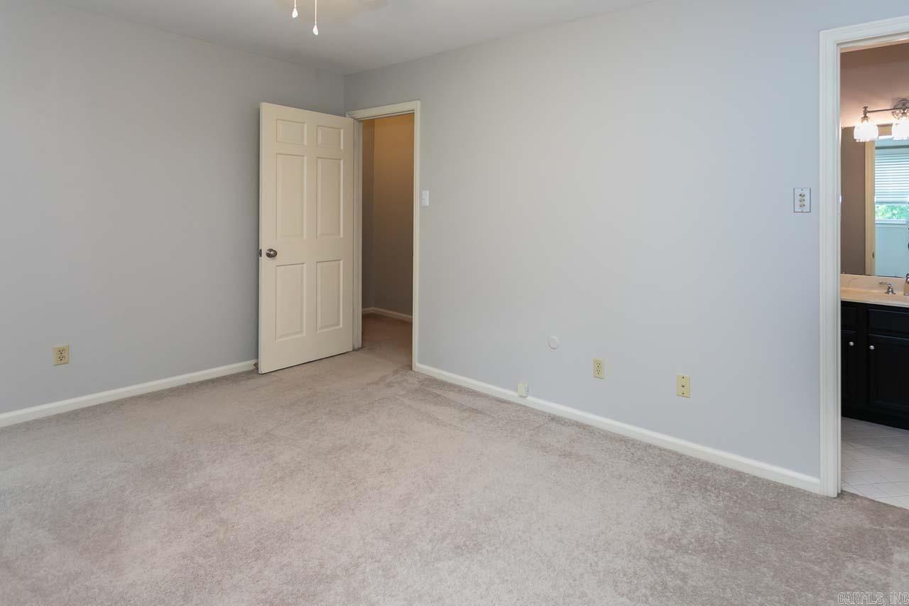 ANDOVER SQUARE - Residential