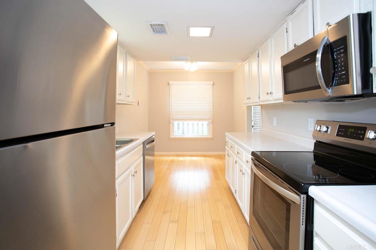 ANDOVER SQUARE - Residential