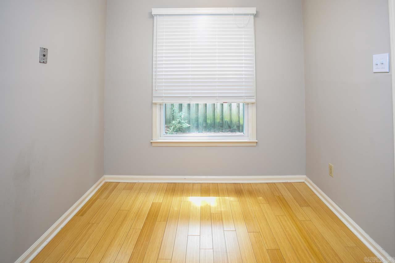 ANDOVER SQUARE - Residential