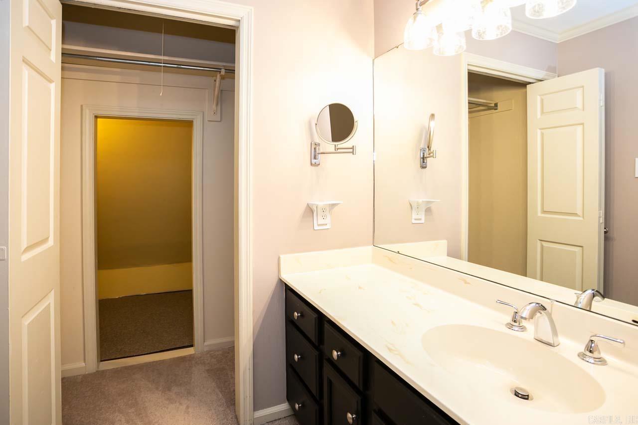 ANDOVER SQUARE - Residential