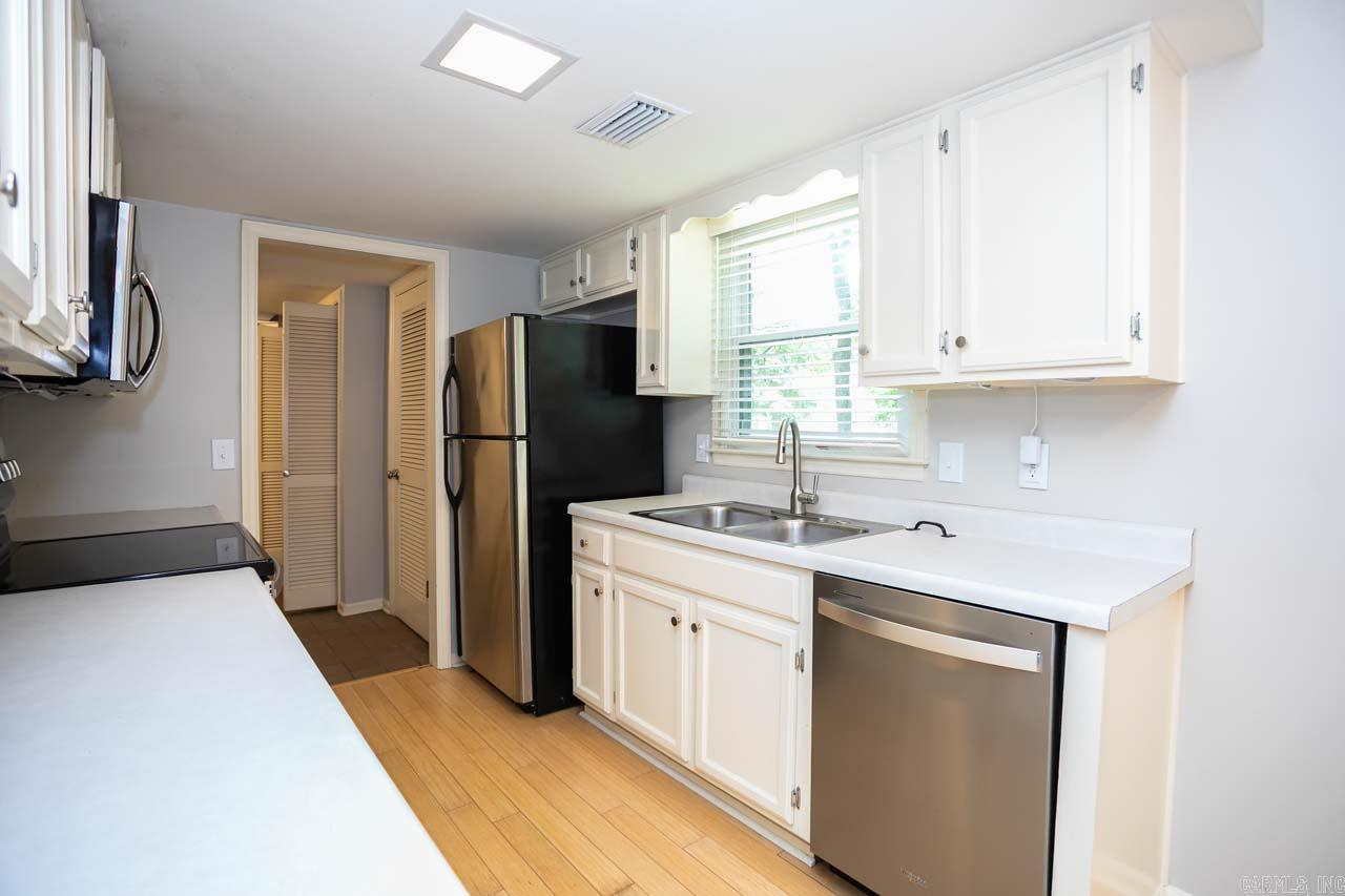 ANDOVER SQUARE - Residential