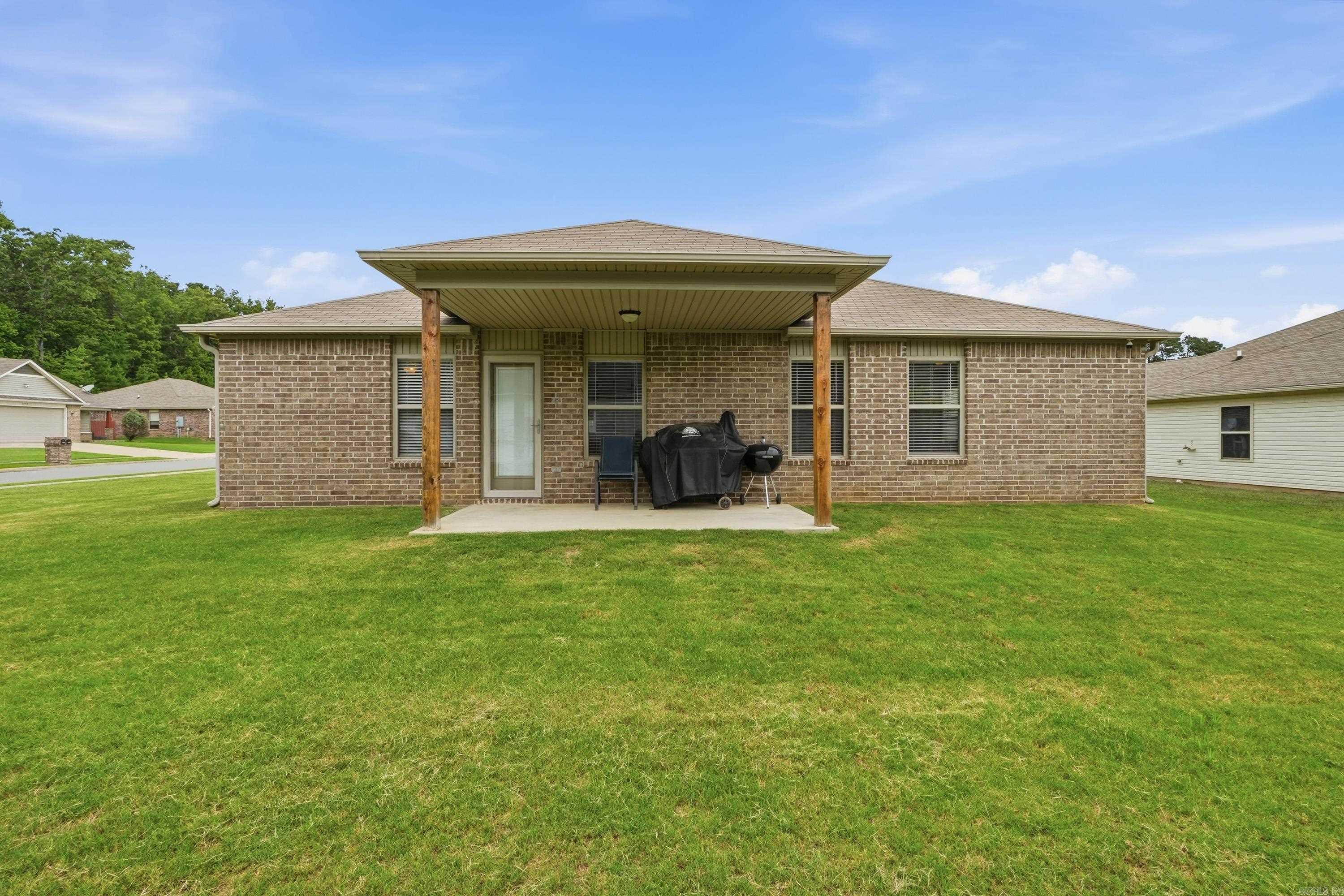 THE CROSSING AT OAK HILL - Residential