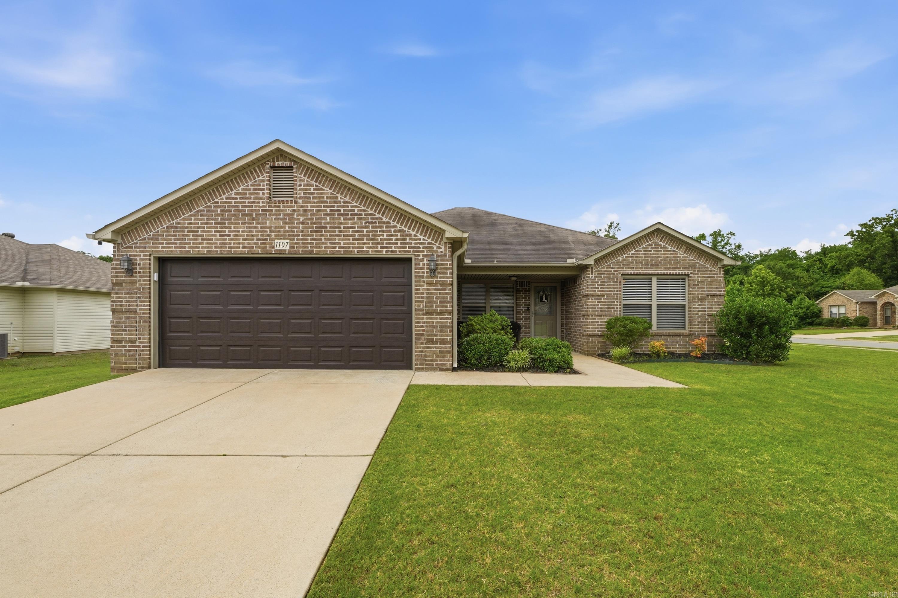 THE CROSSING AT OAK HILL - Residential