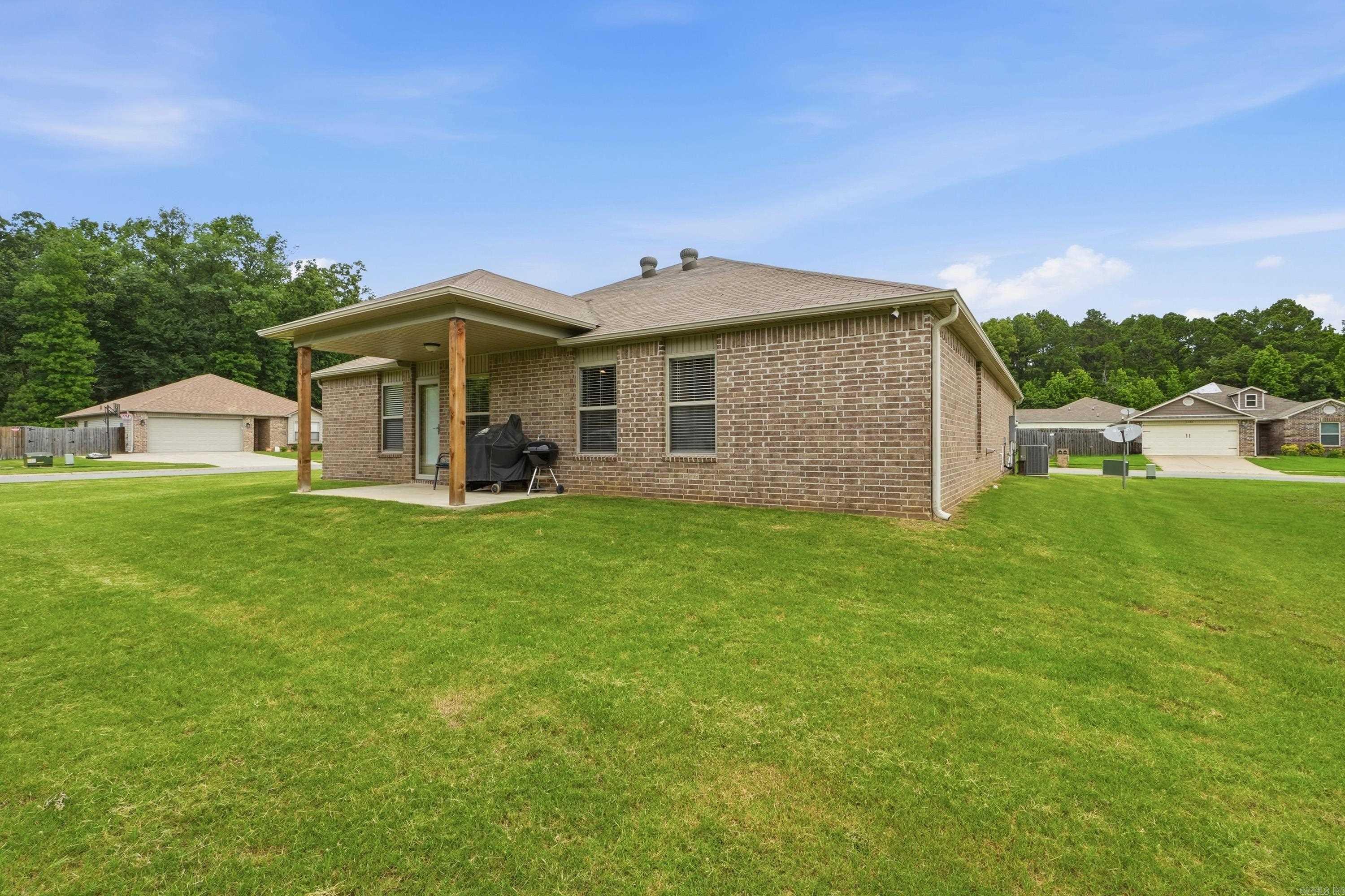 THE CROSSING AT OAK HILL - Residential