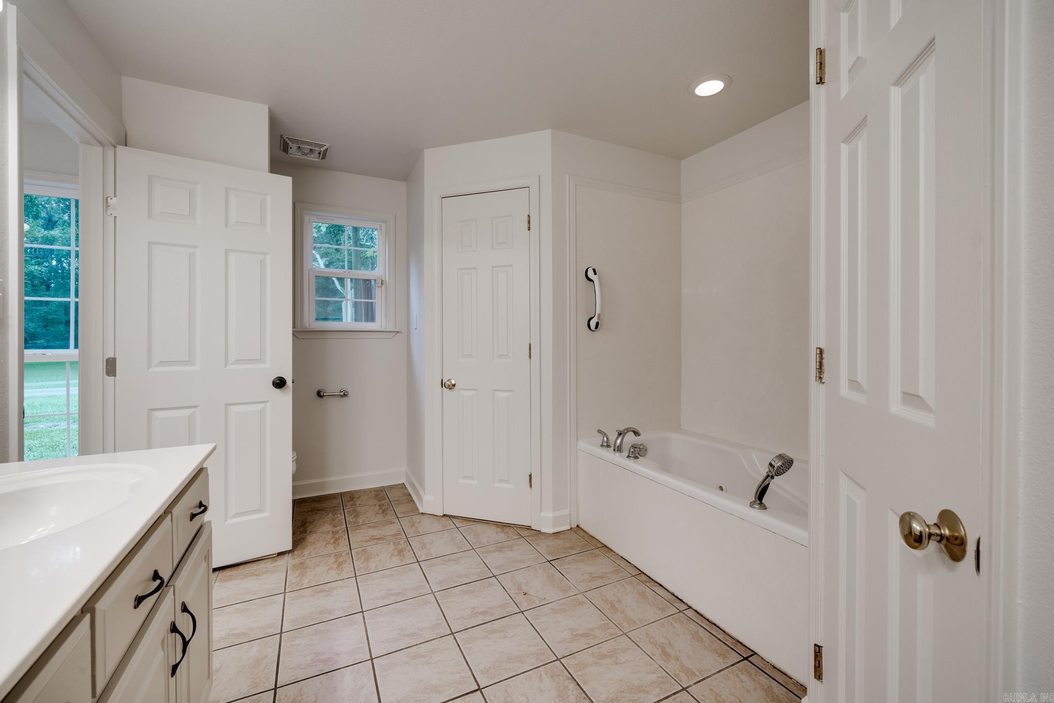 BROADMOOR - Residential