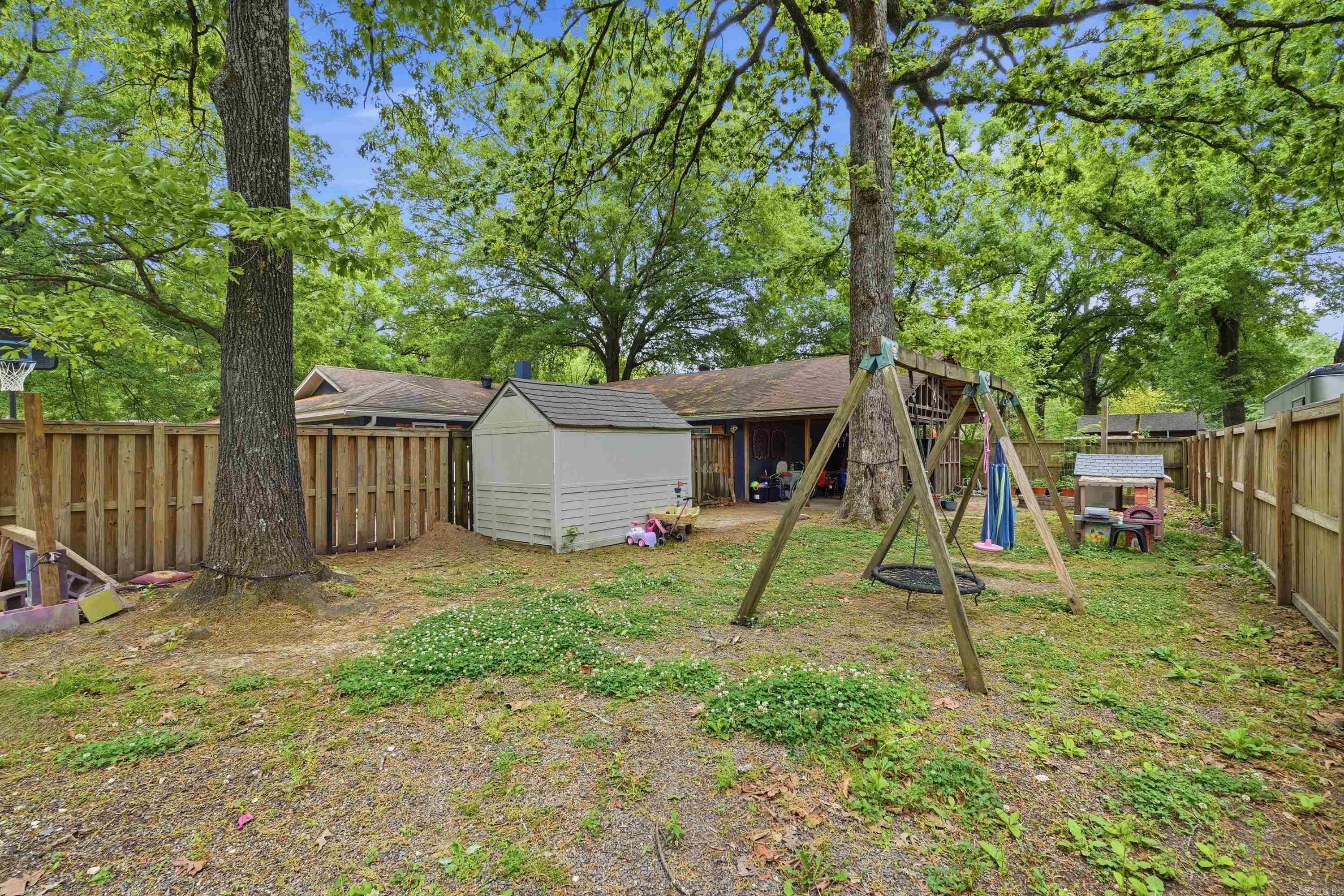 CREEKWOOD - Residential