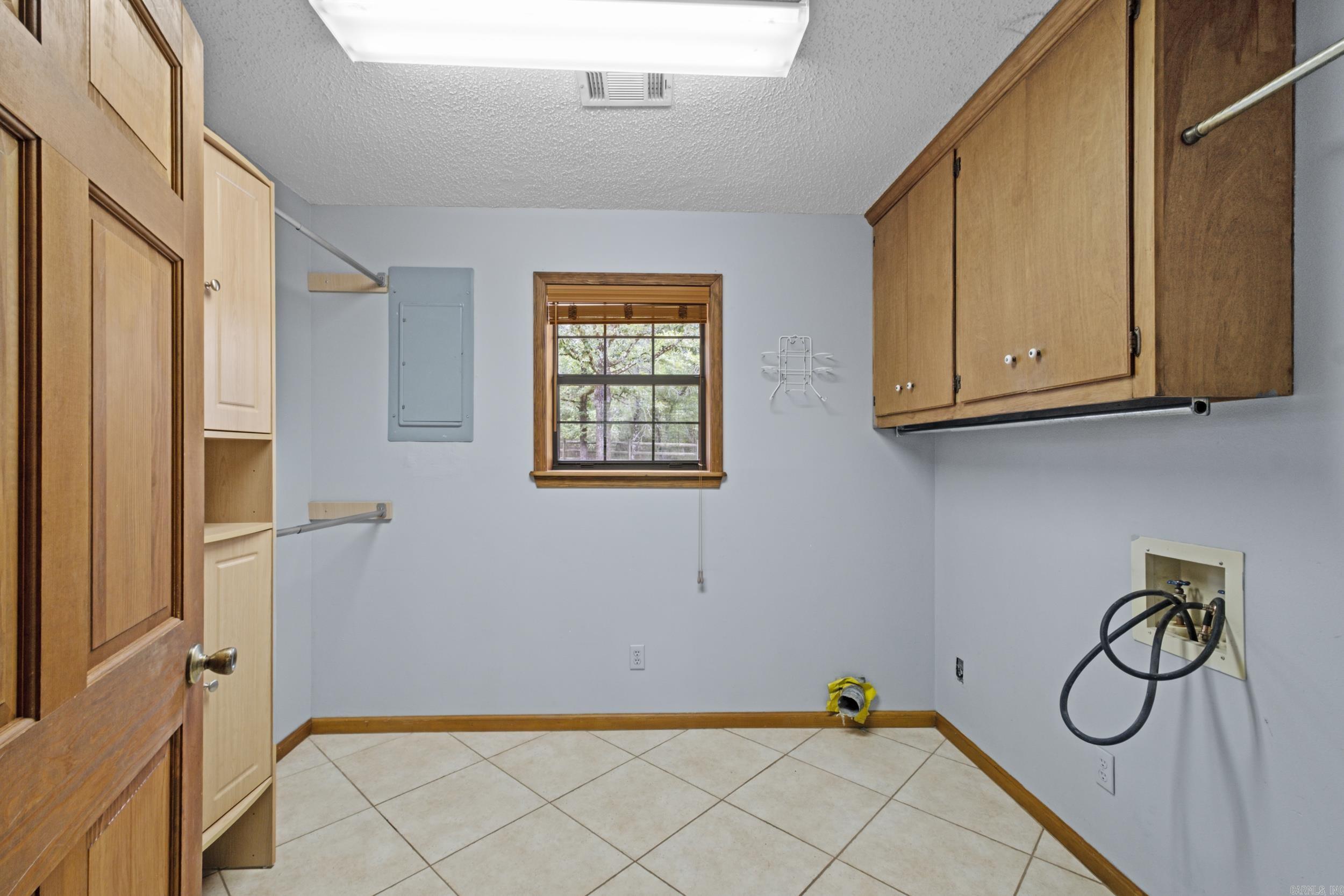 KIKE ACRES SUBD - Residential