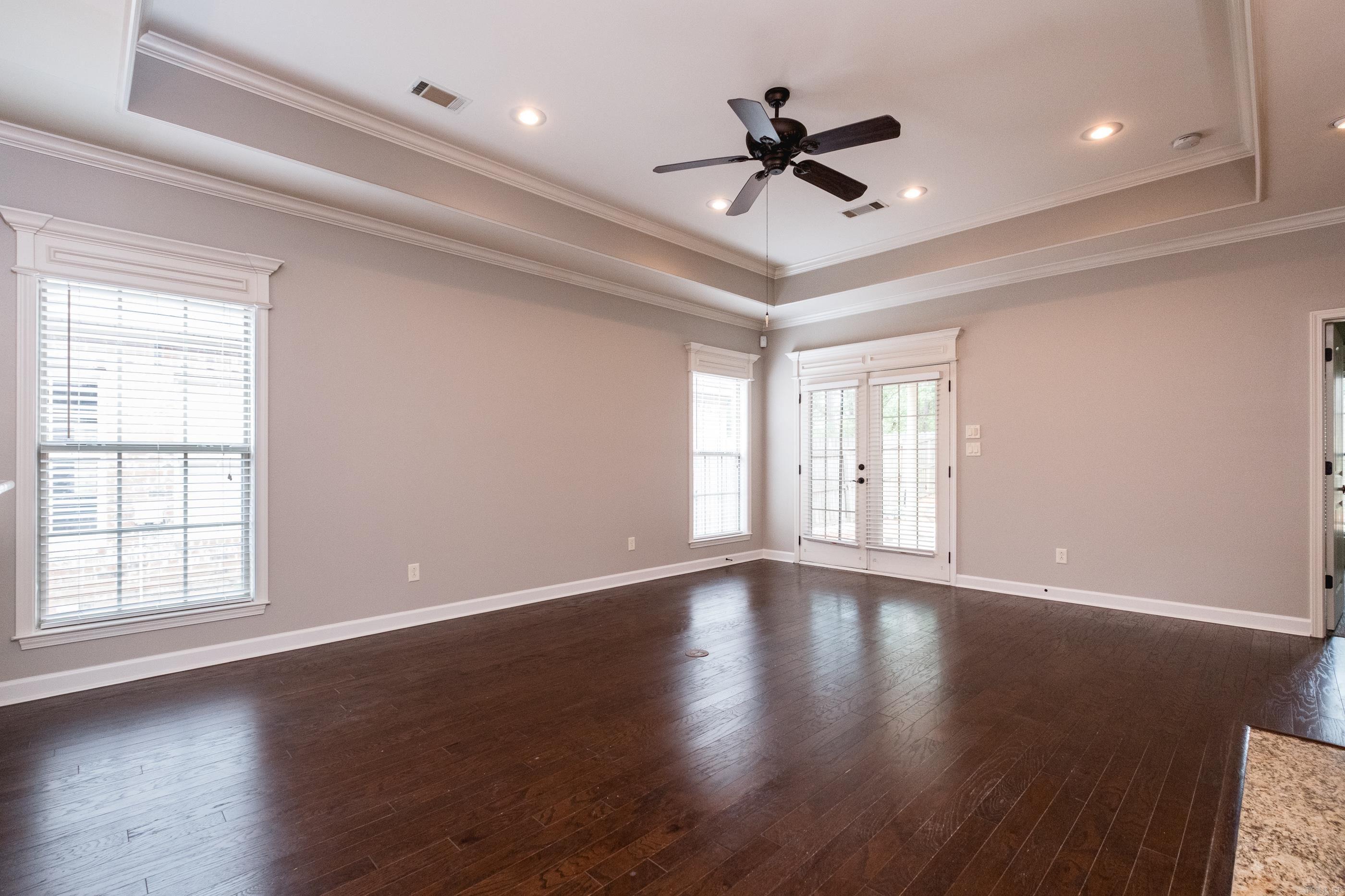 LONGLEAF COVE - Residential
