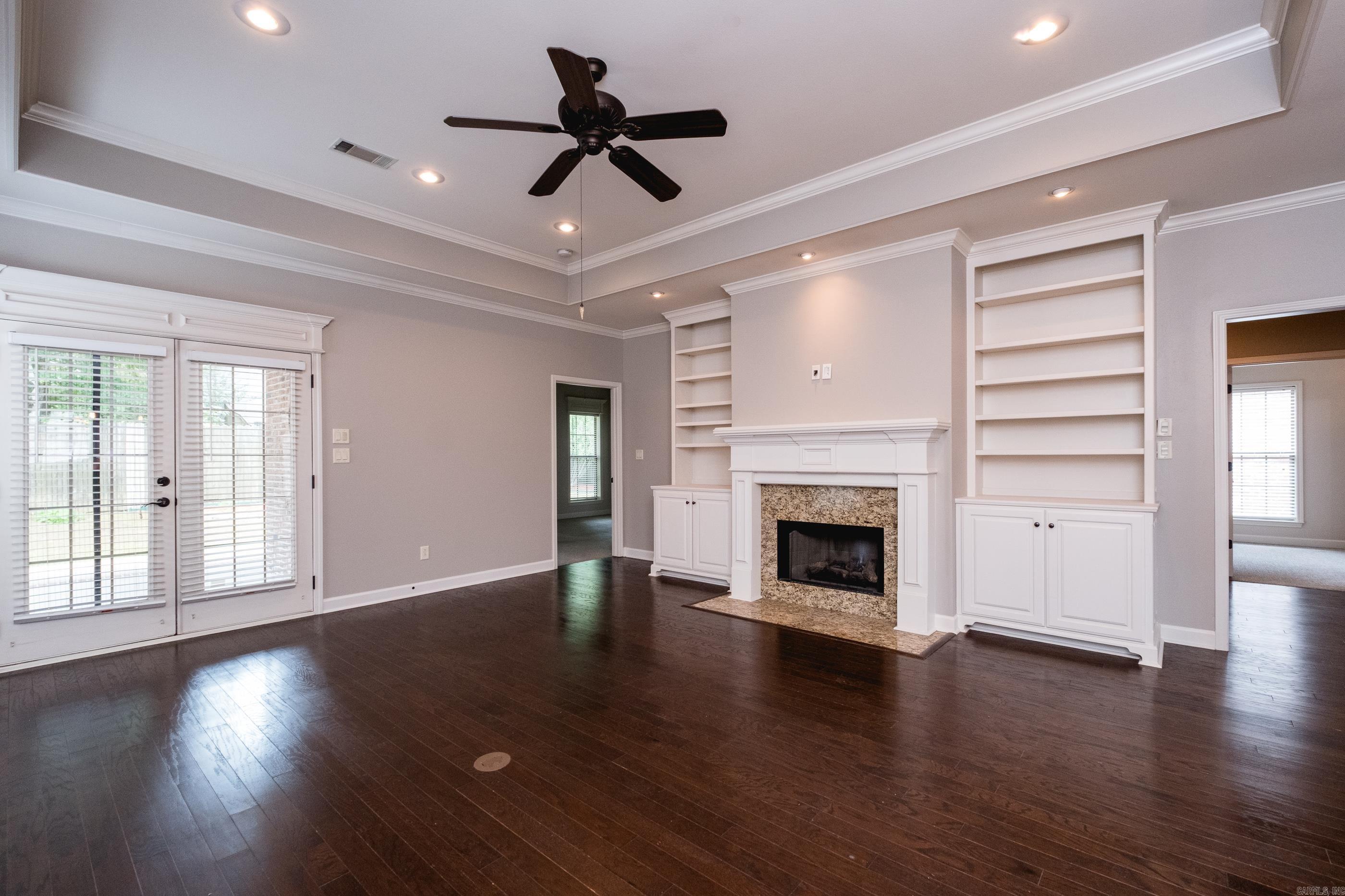 LONGLEAF COVE - Residential