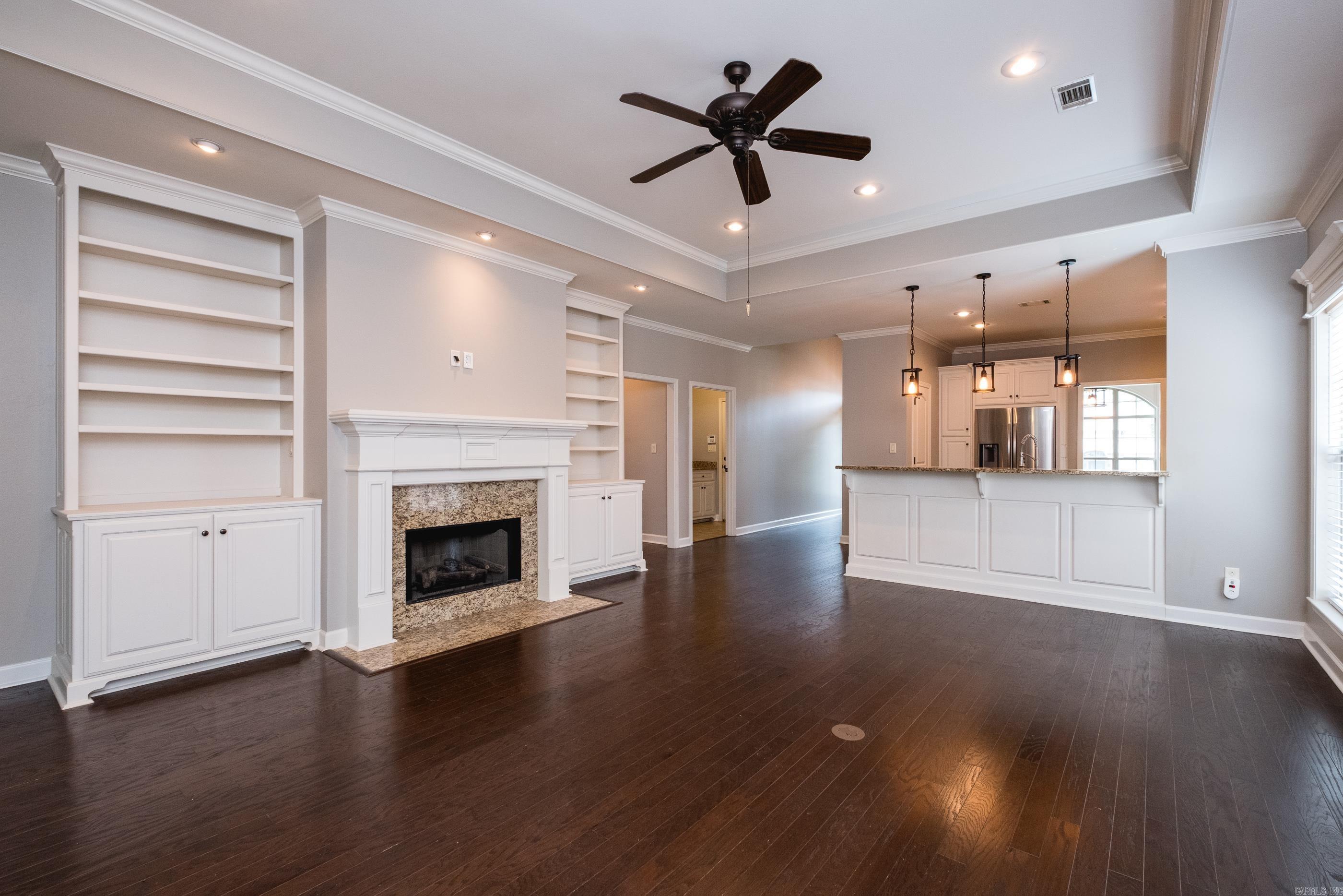 LONGLEAF COVE - Residential
