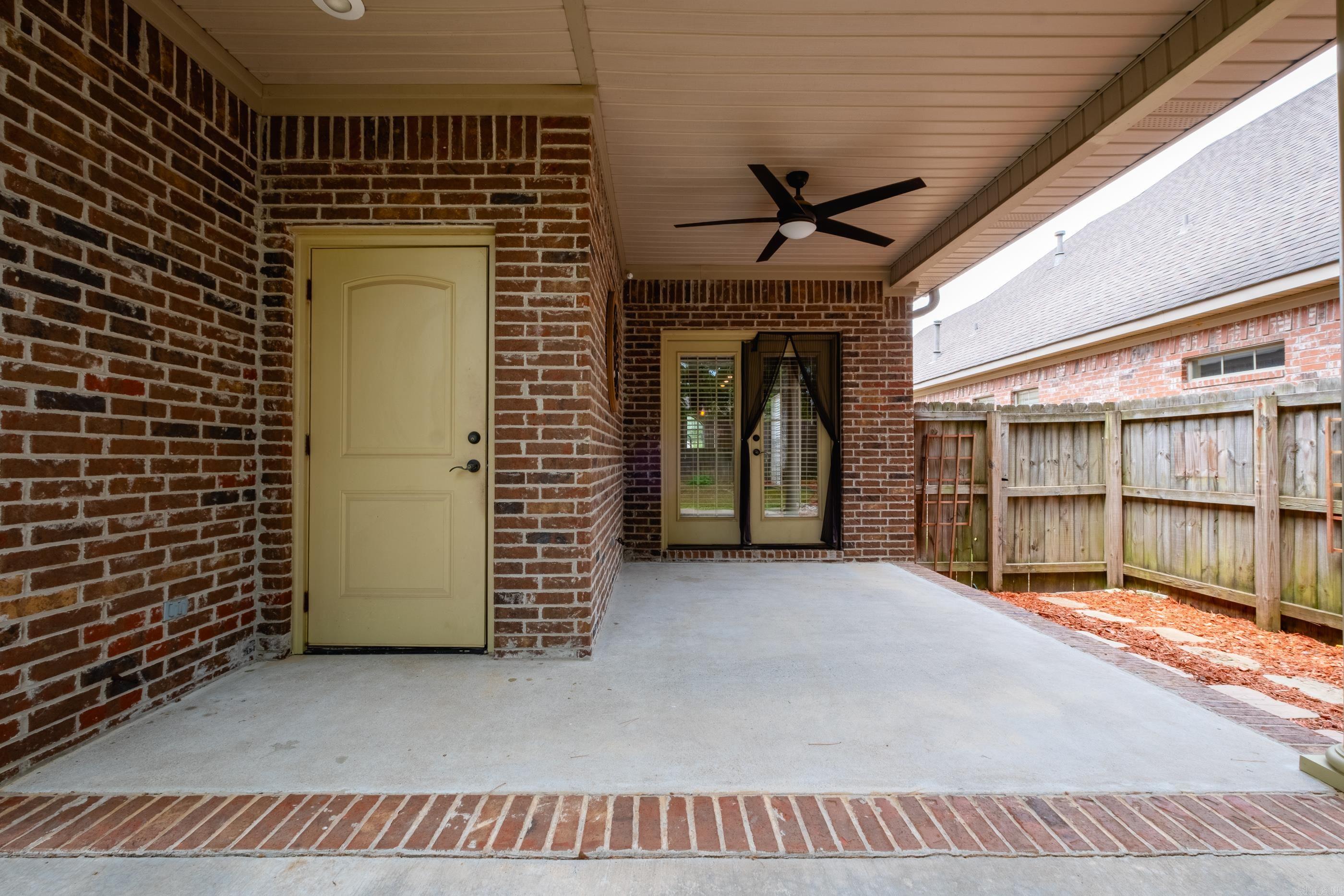 LONGLEAF COVE - Residential