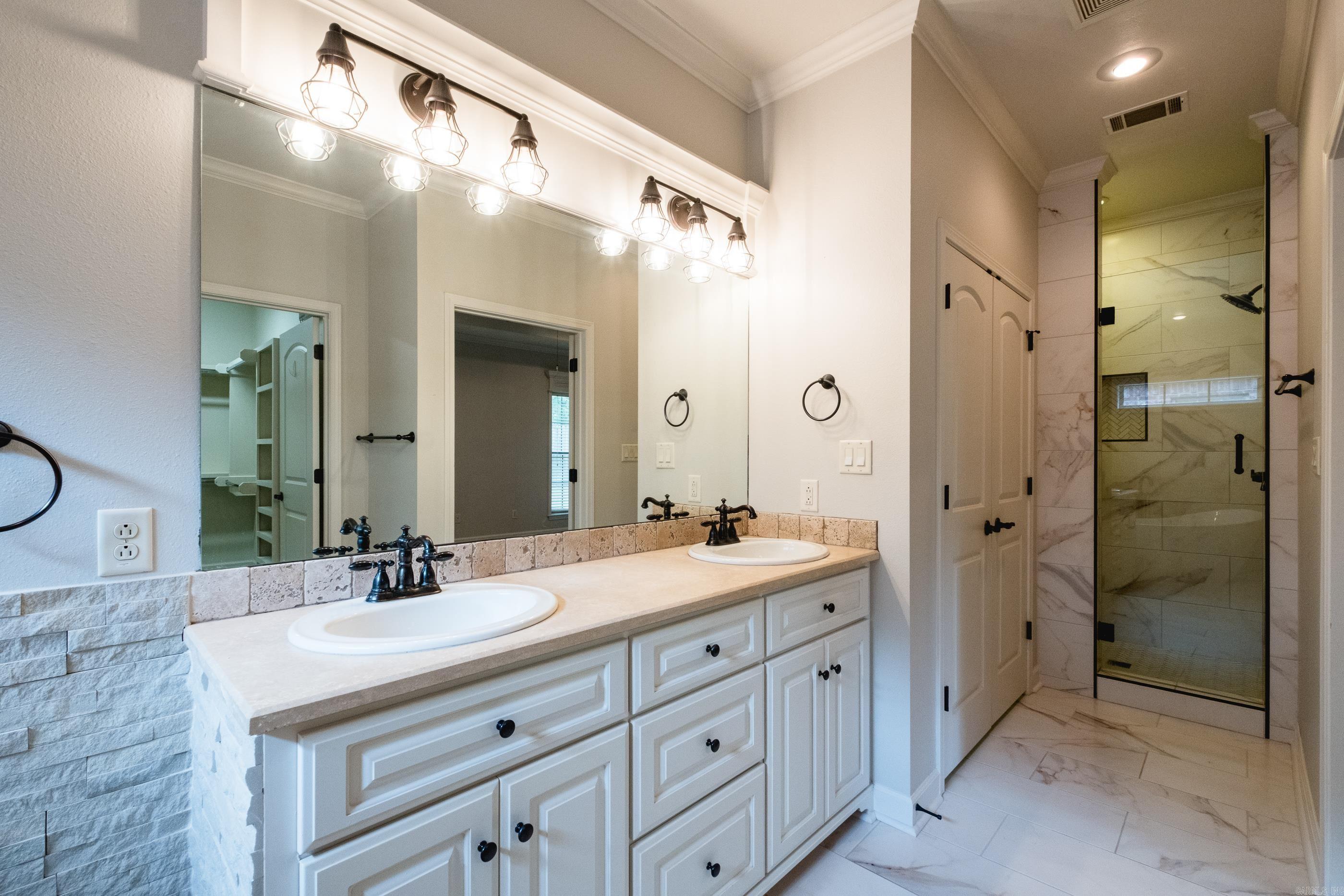 LONGLEAF COVE - Residential