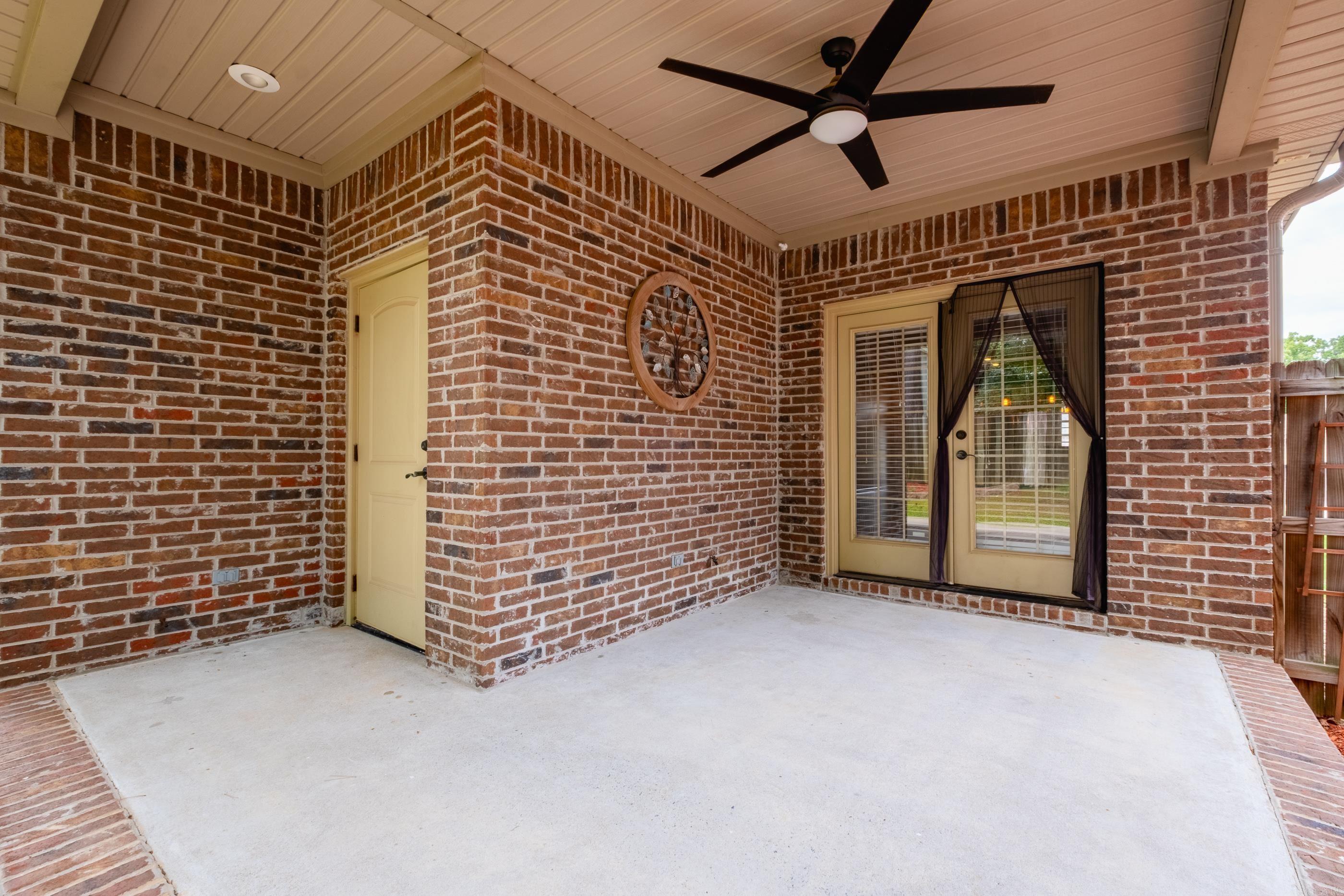 LONGLEAF COVE - Residential