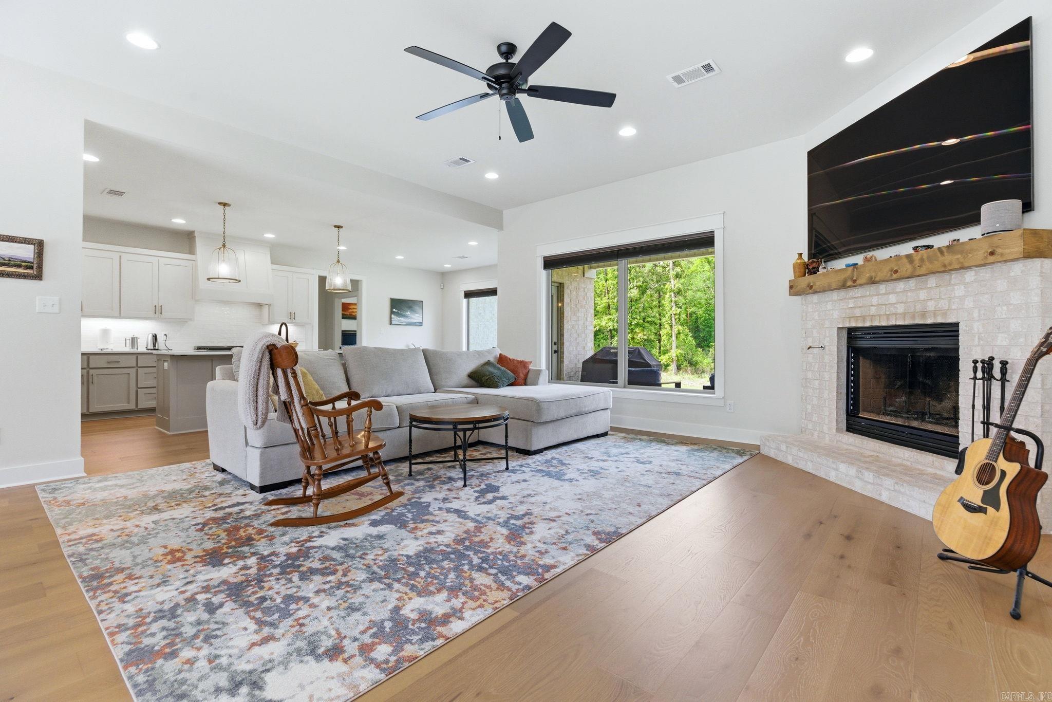CHARLESTON PLACE SUBDIVISION - Residential Lease