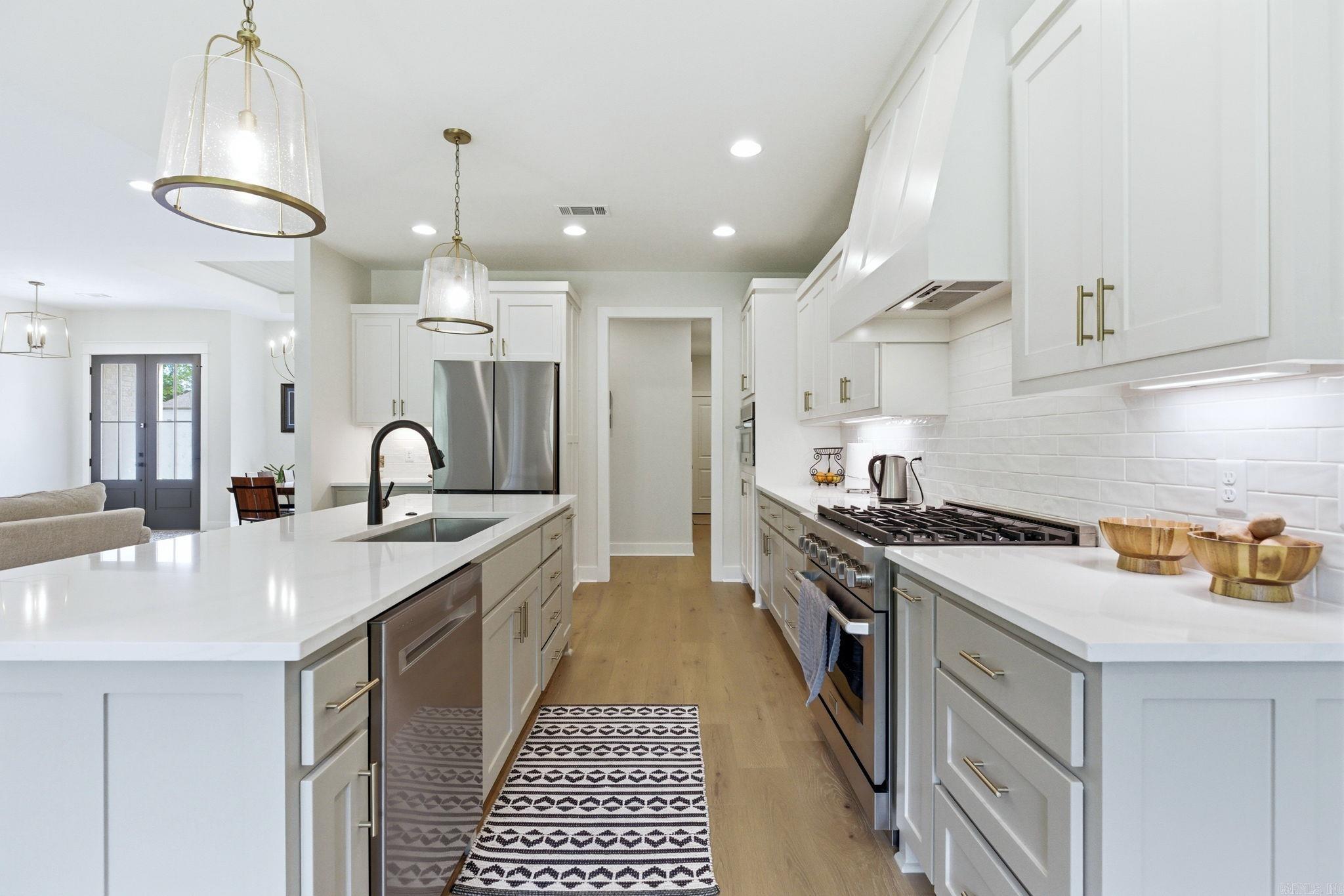 CHARLESTON PLACE SUBDIVISION - Residential Lease
