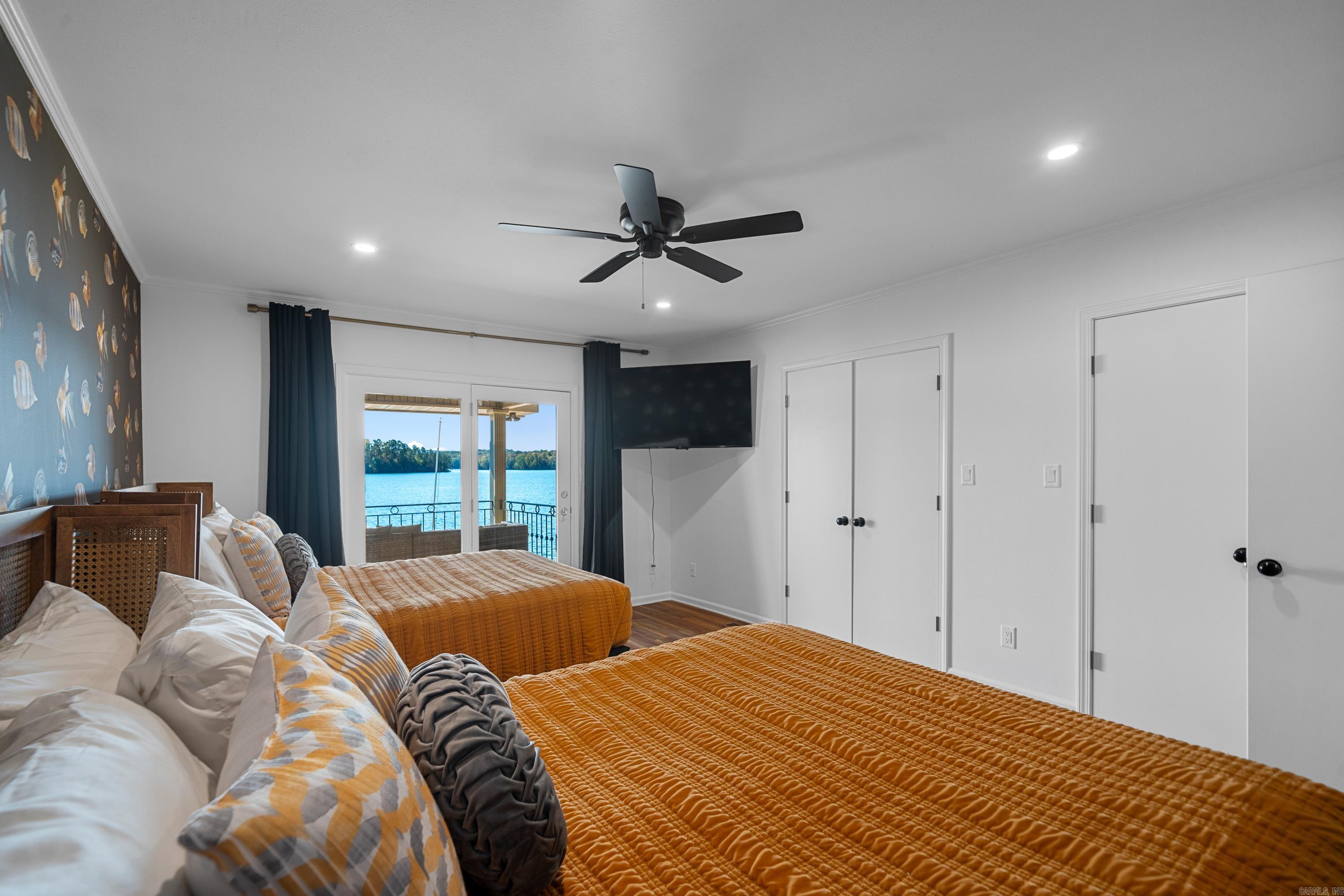 Eastborough Shores - Residential