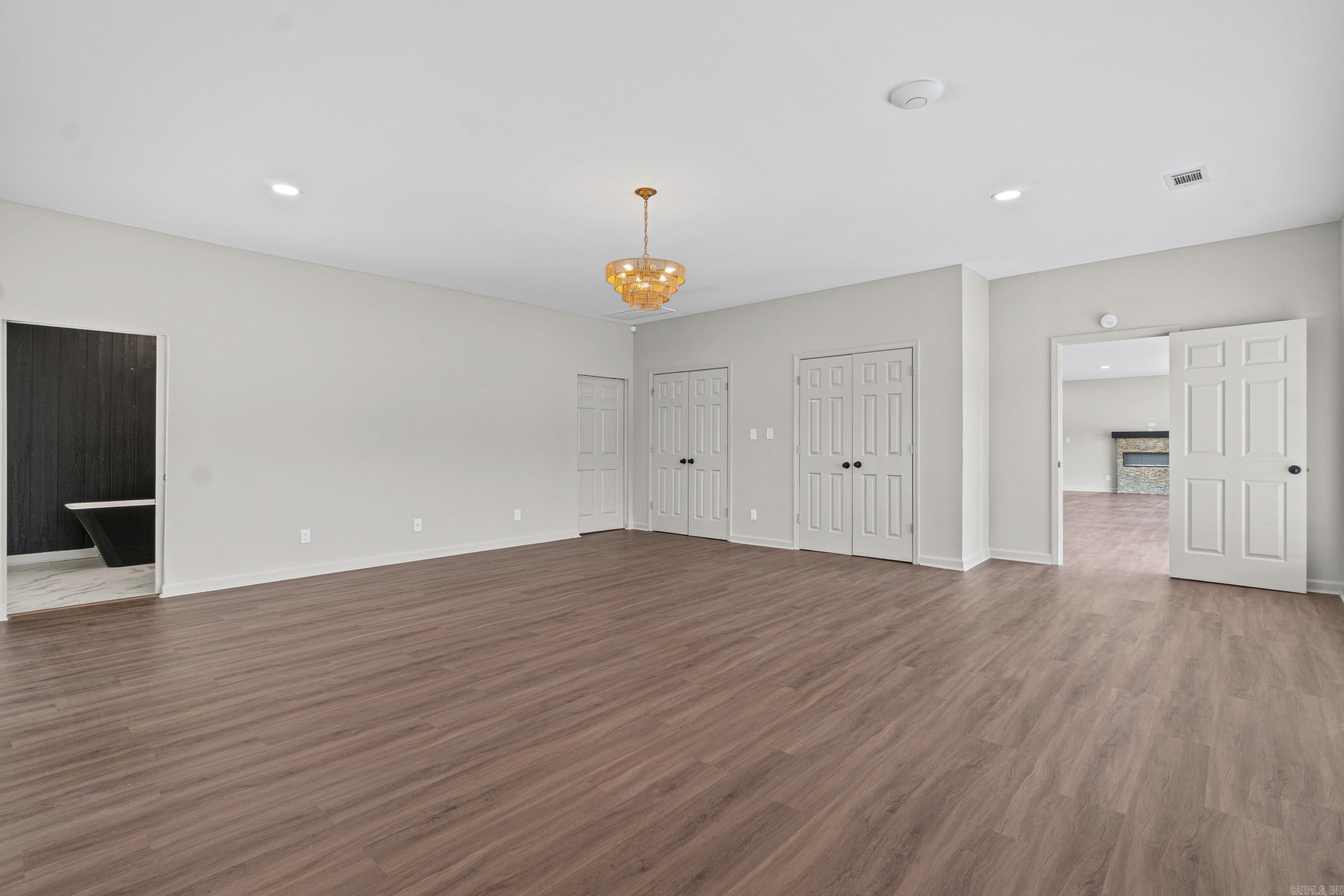 HUNTERS REST CORP - Residential