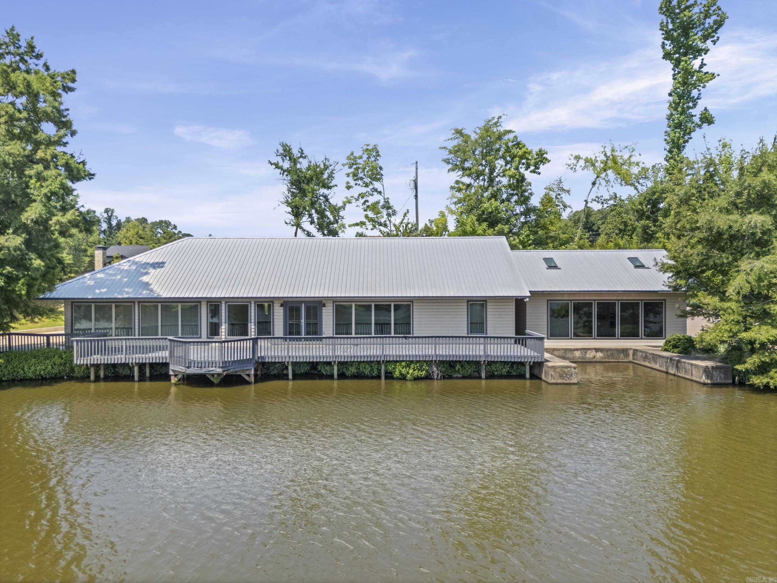 HUNTERS REST CORP - Residential