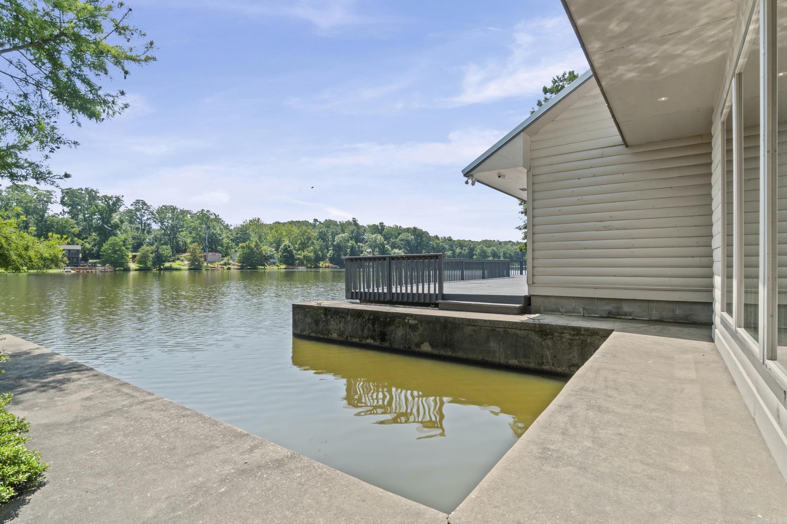HUNTERS REST CORP - Residential