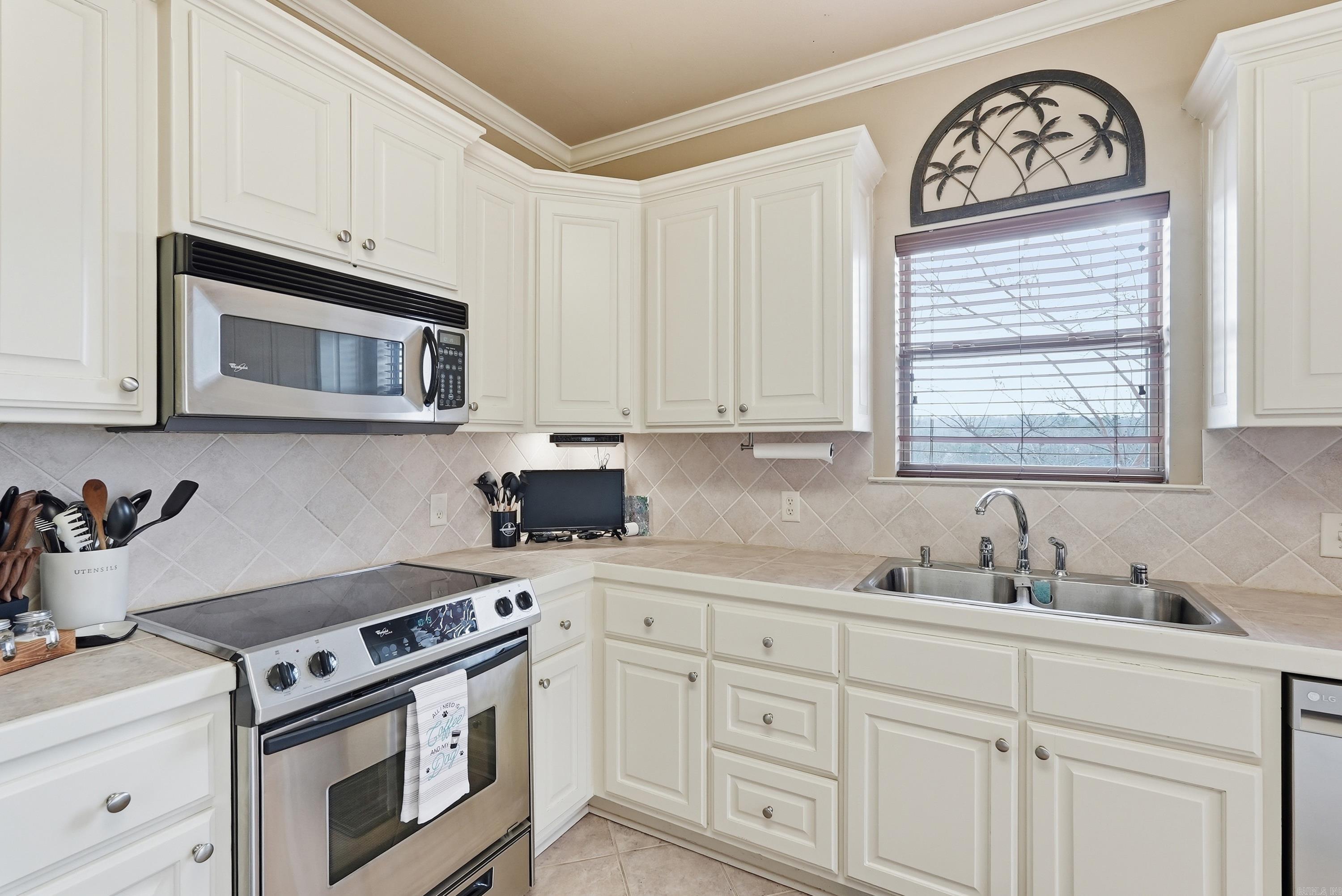MAUMELLE VALLEY ESTATES - Residential