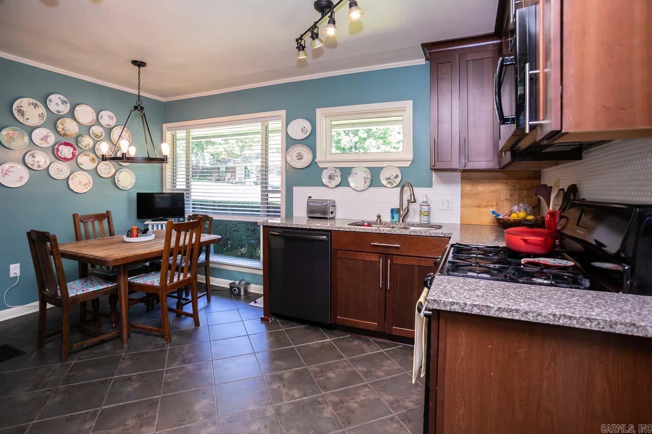 KINGWOOD PLACE - Residential