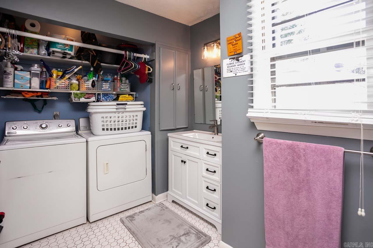 KINGWOOD PLACE - Residential