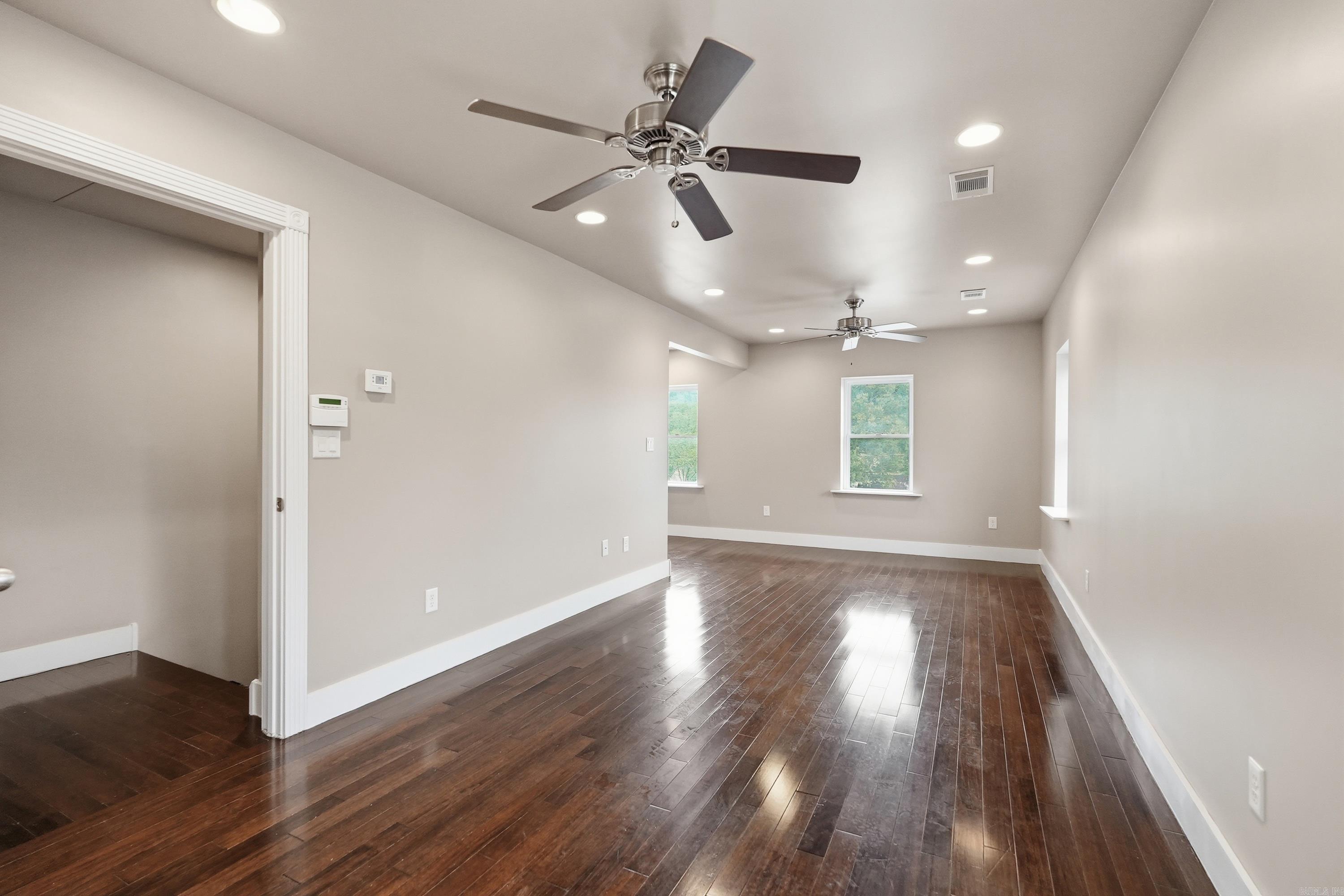 SPRING PARK - Residential