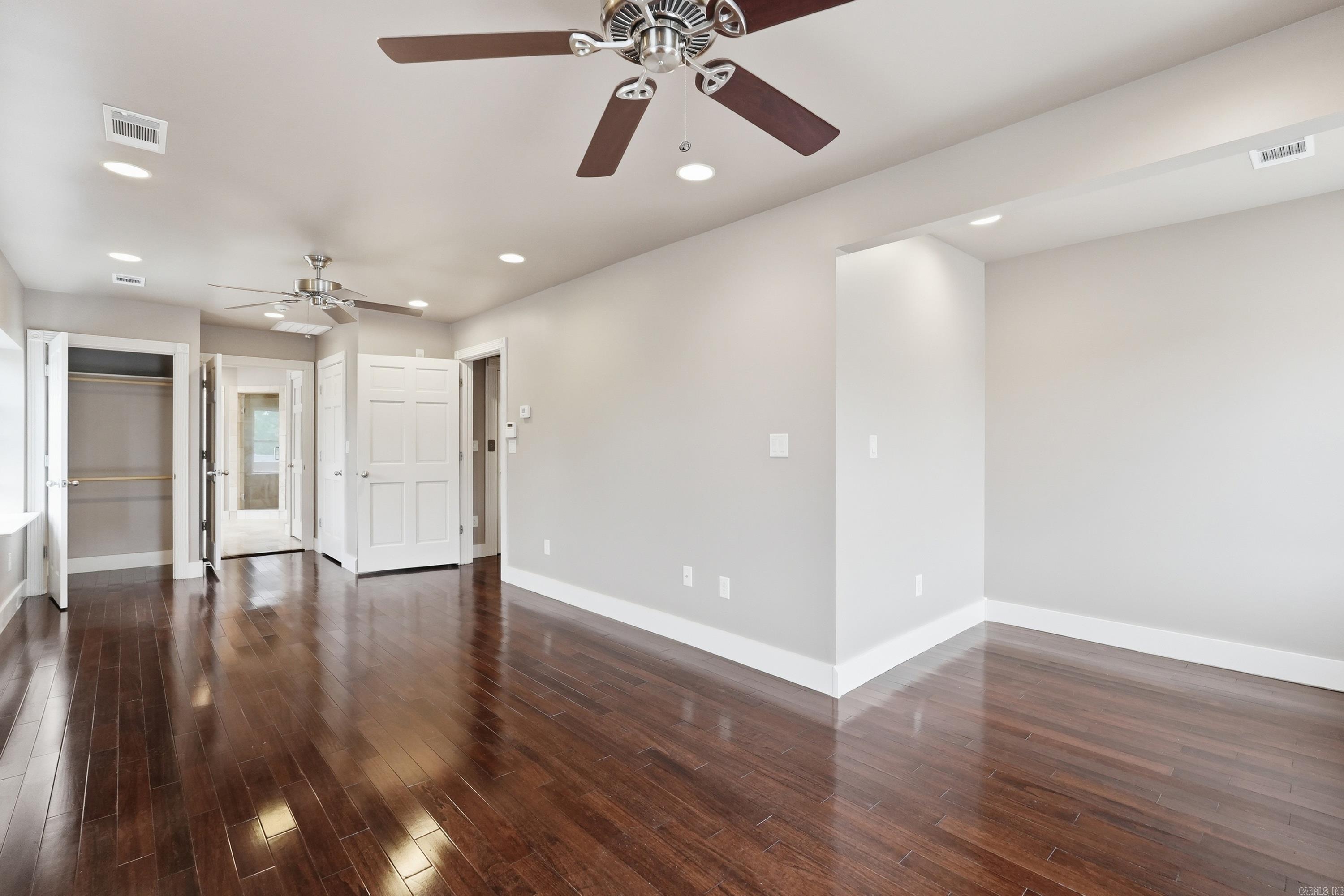 SPRING PARK - Residential