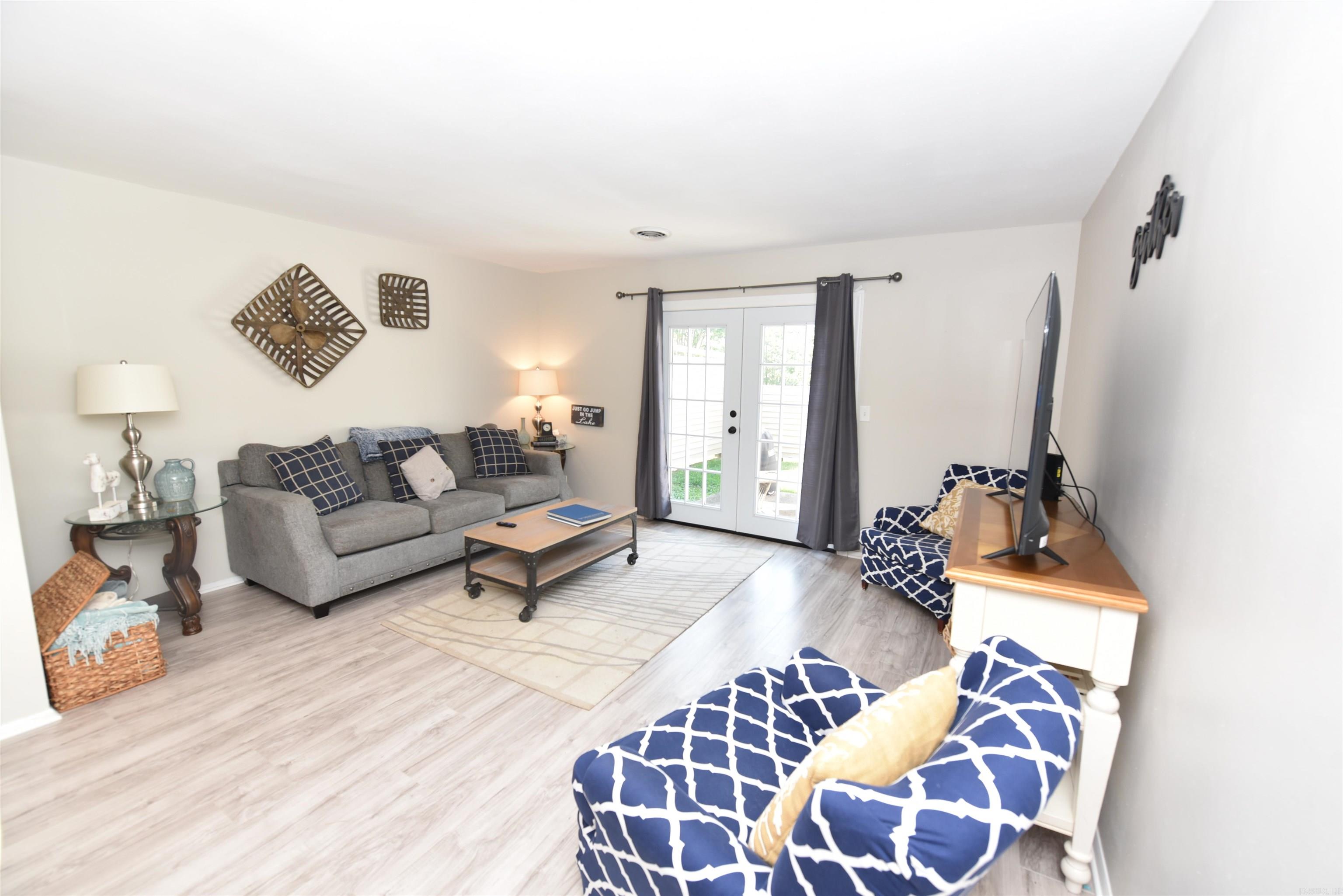 LAKEWOOD HILLS CONDO - Residential
