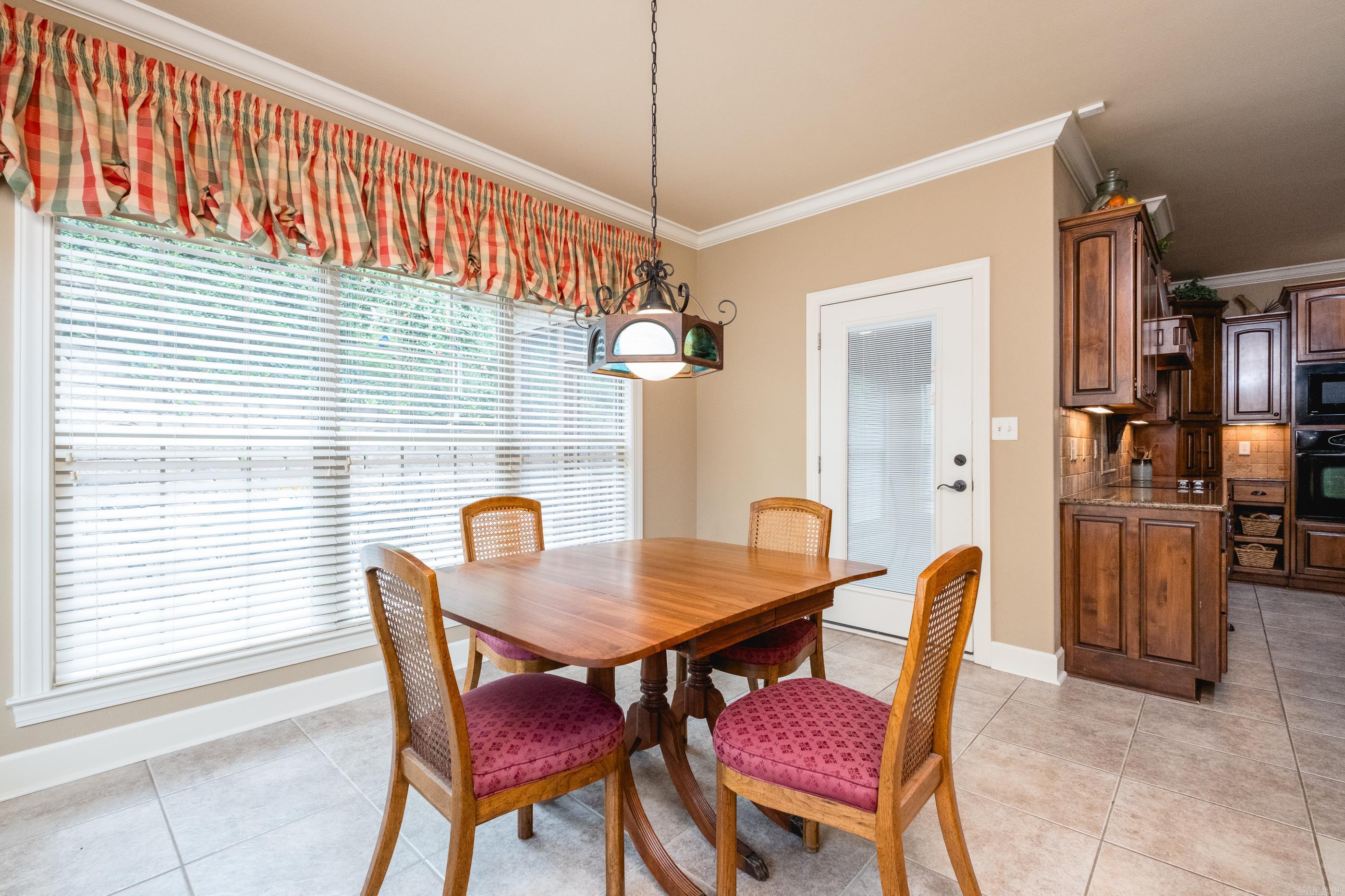 PINNACLE VALLEY COURT - Residential