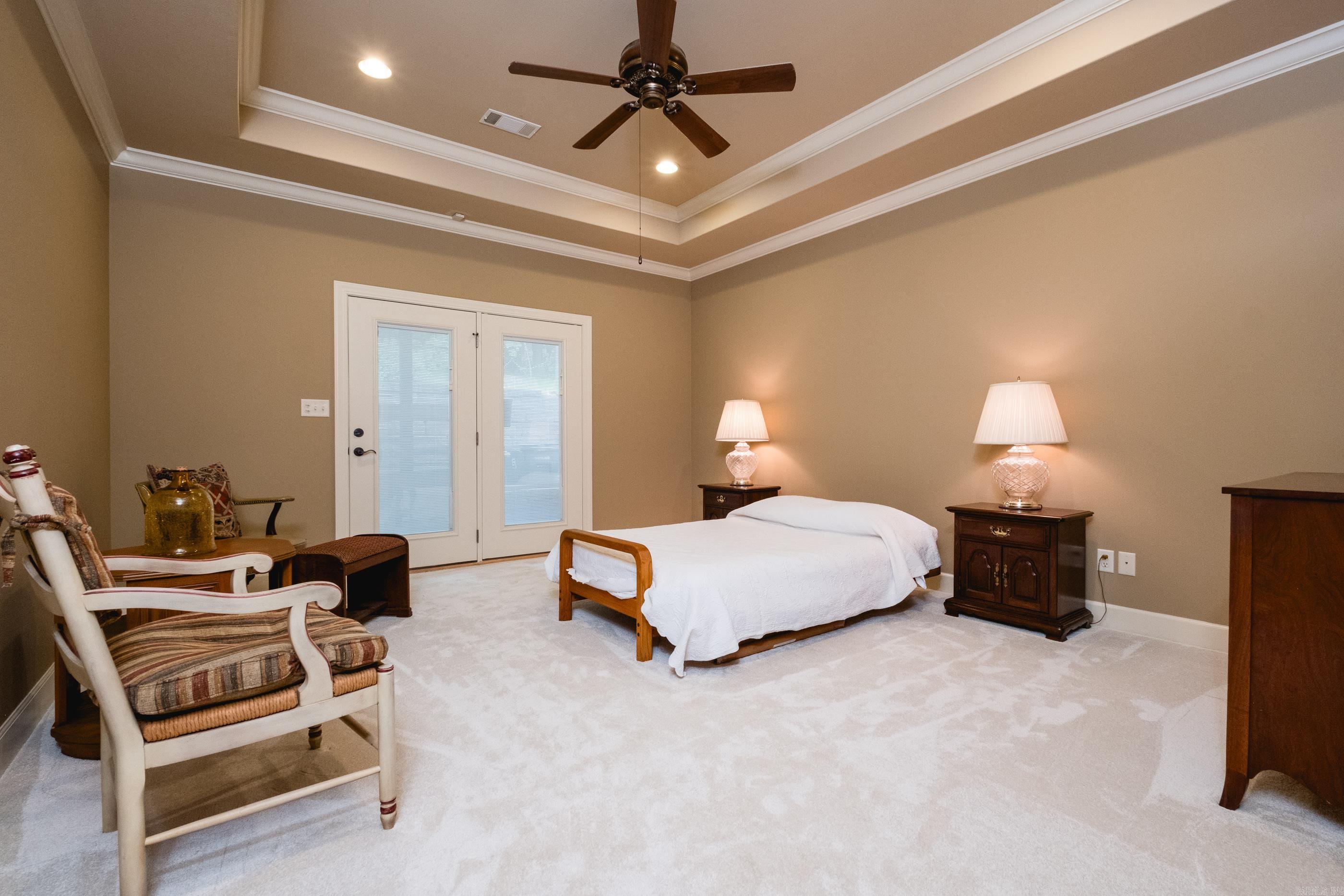 PINNACLE VALLEY COURT - Residential