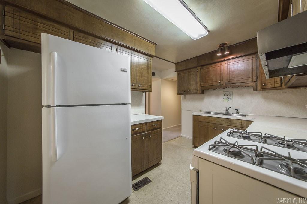 MEADOWCLIFF - Residential