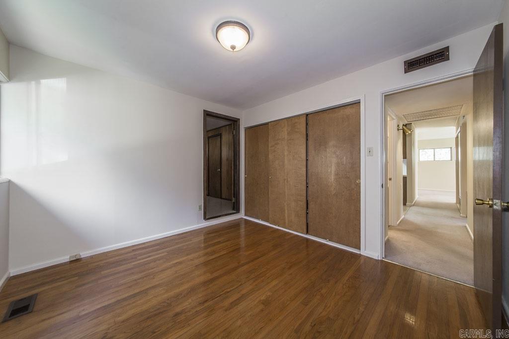 MEADOWCLIFF - Residential