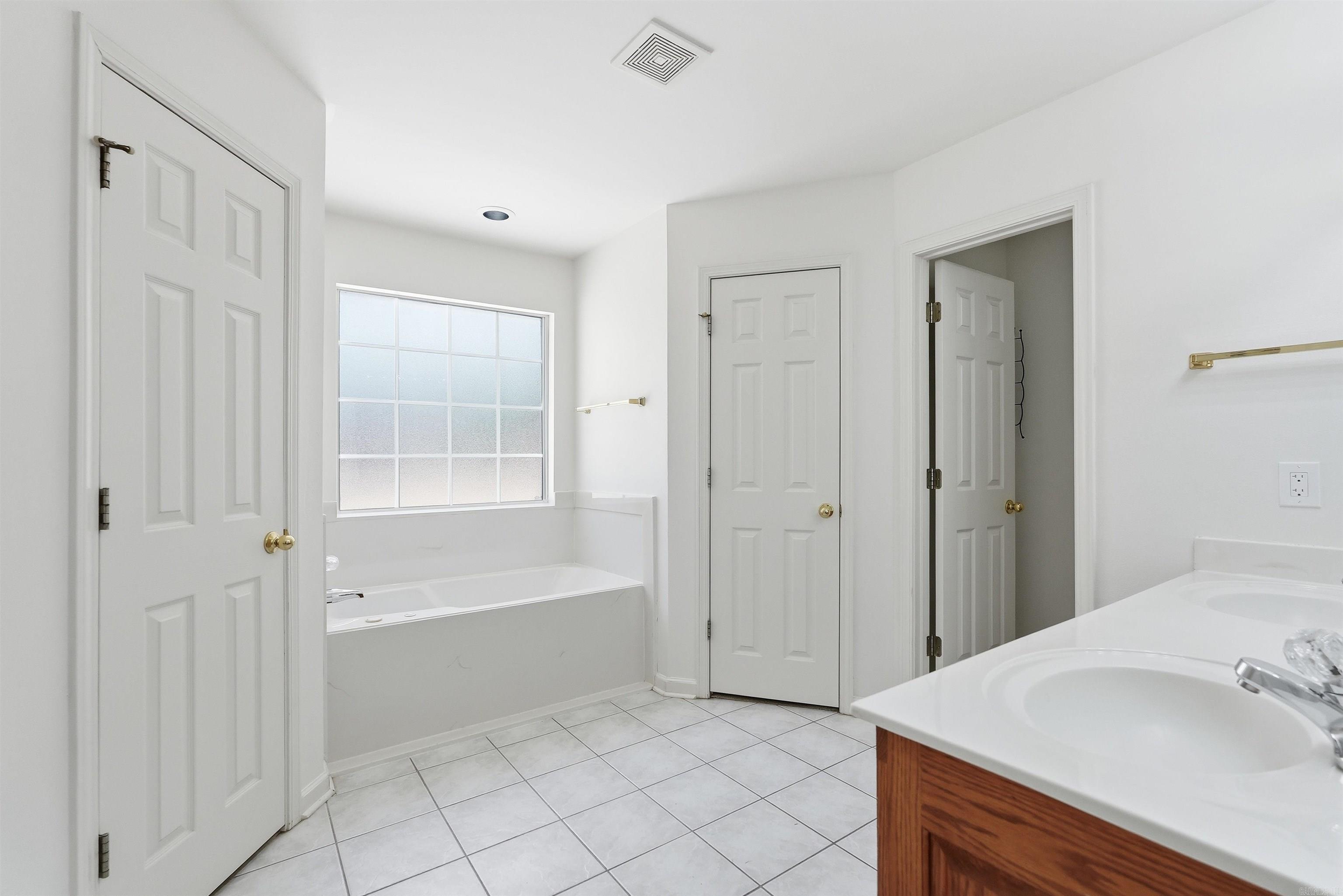 CHERRY CREEK ADDN - Residential