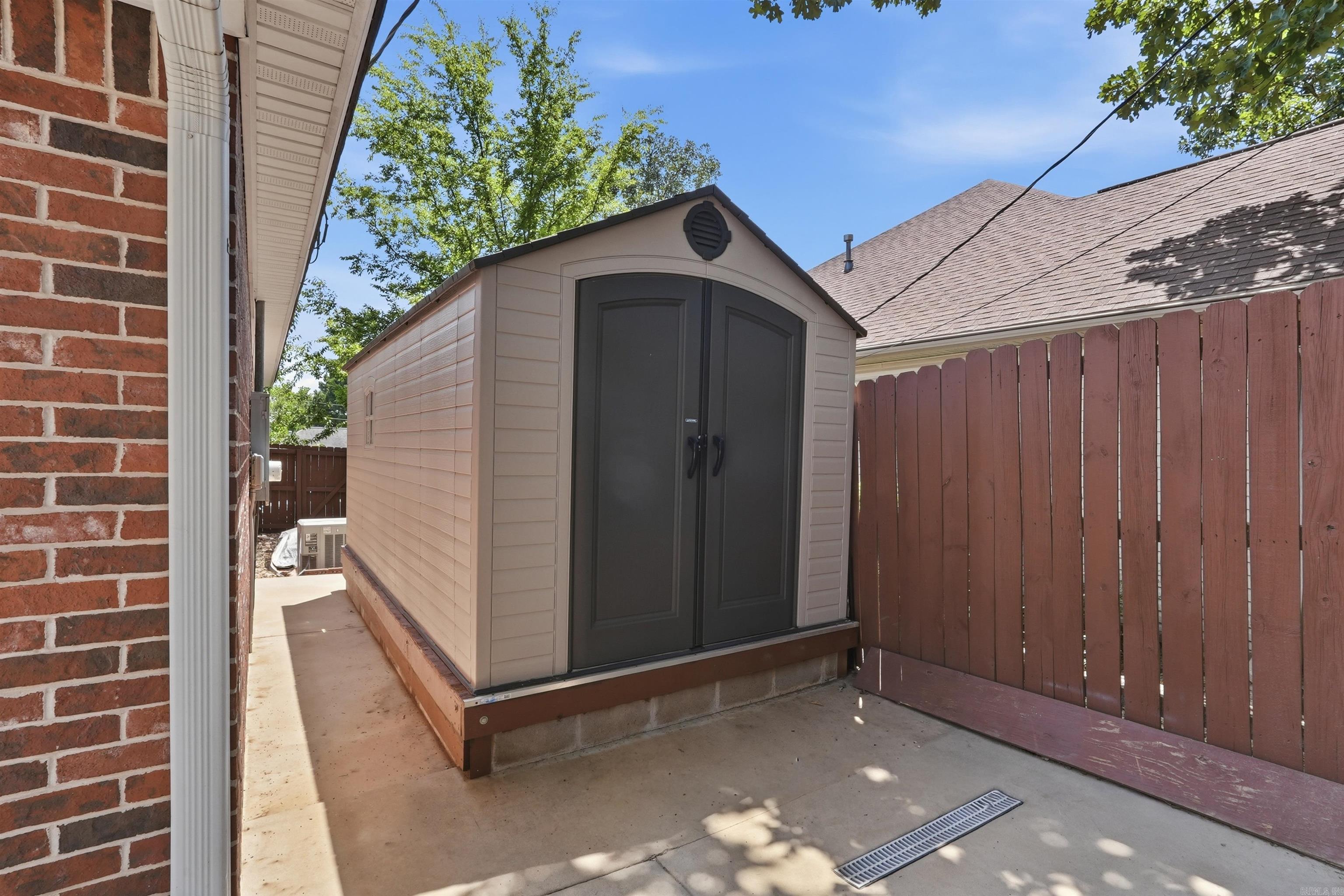 CHERRY CREEK ADDN - Residential