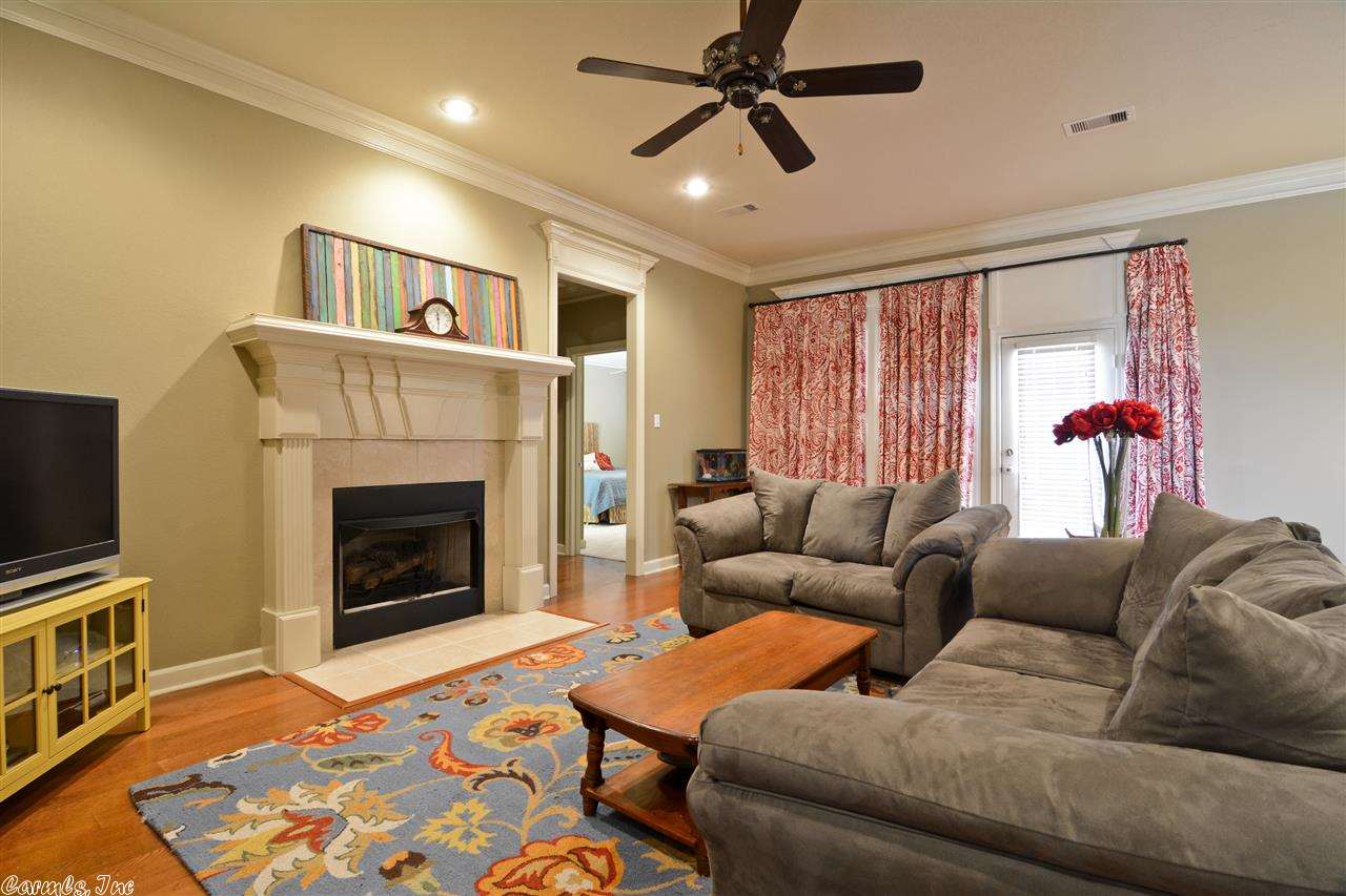 MILLERS CROSSING - Residential