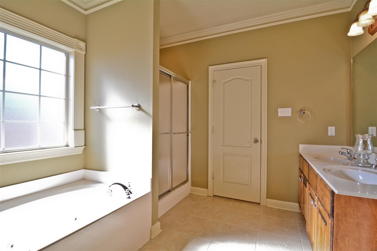 MILLERS CROSSING - Residential