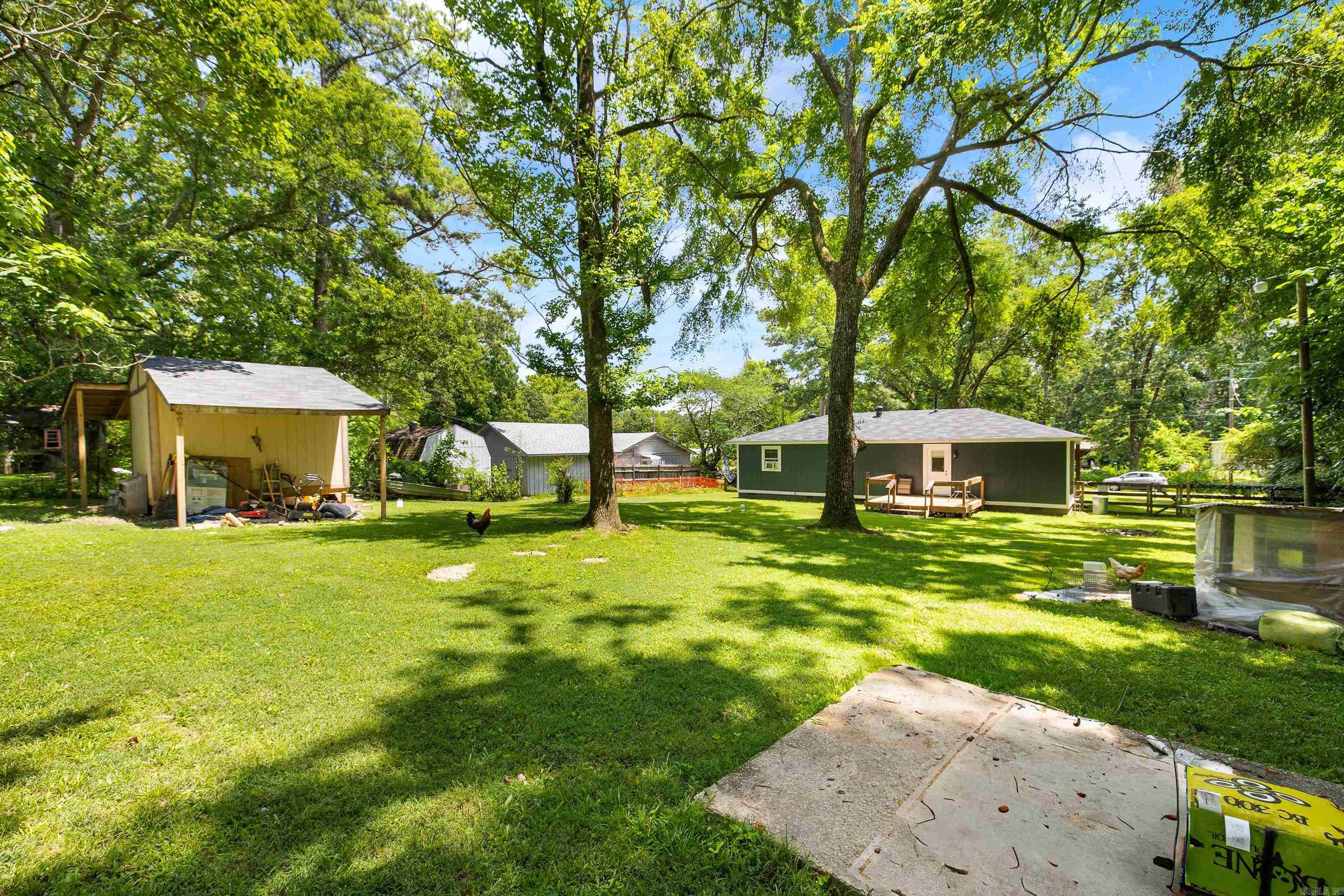 PEBBLE LAKE - Residential