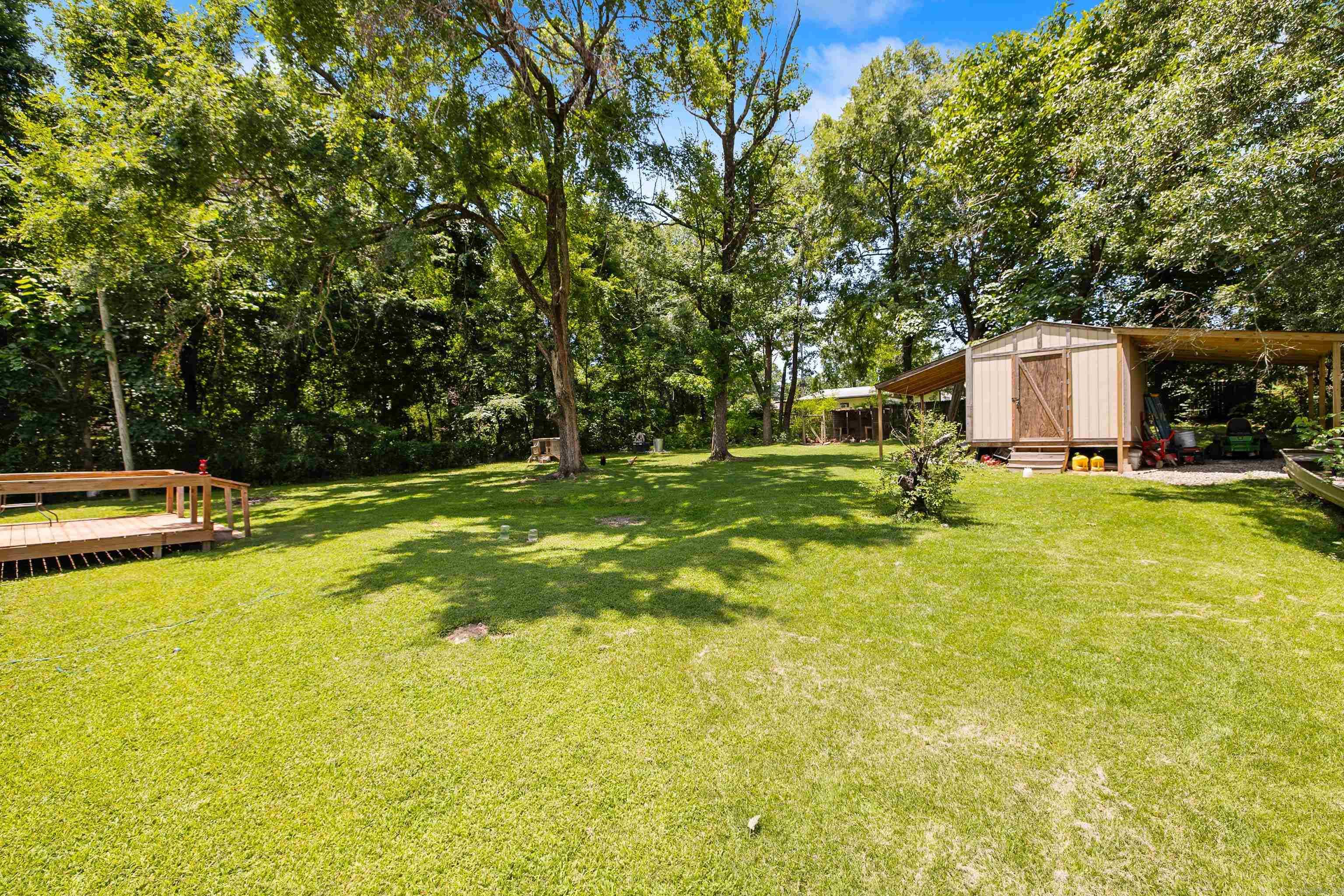 PEBBLE LAKE - Residential