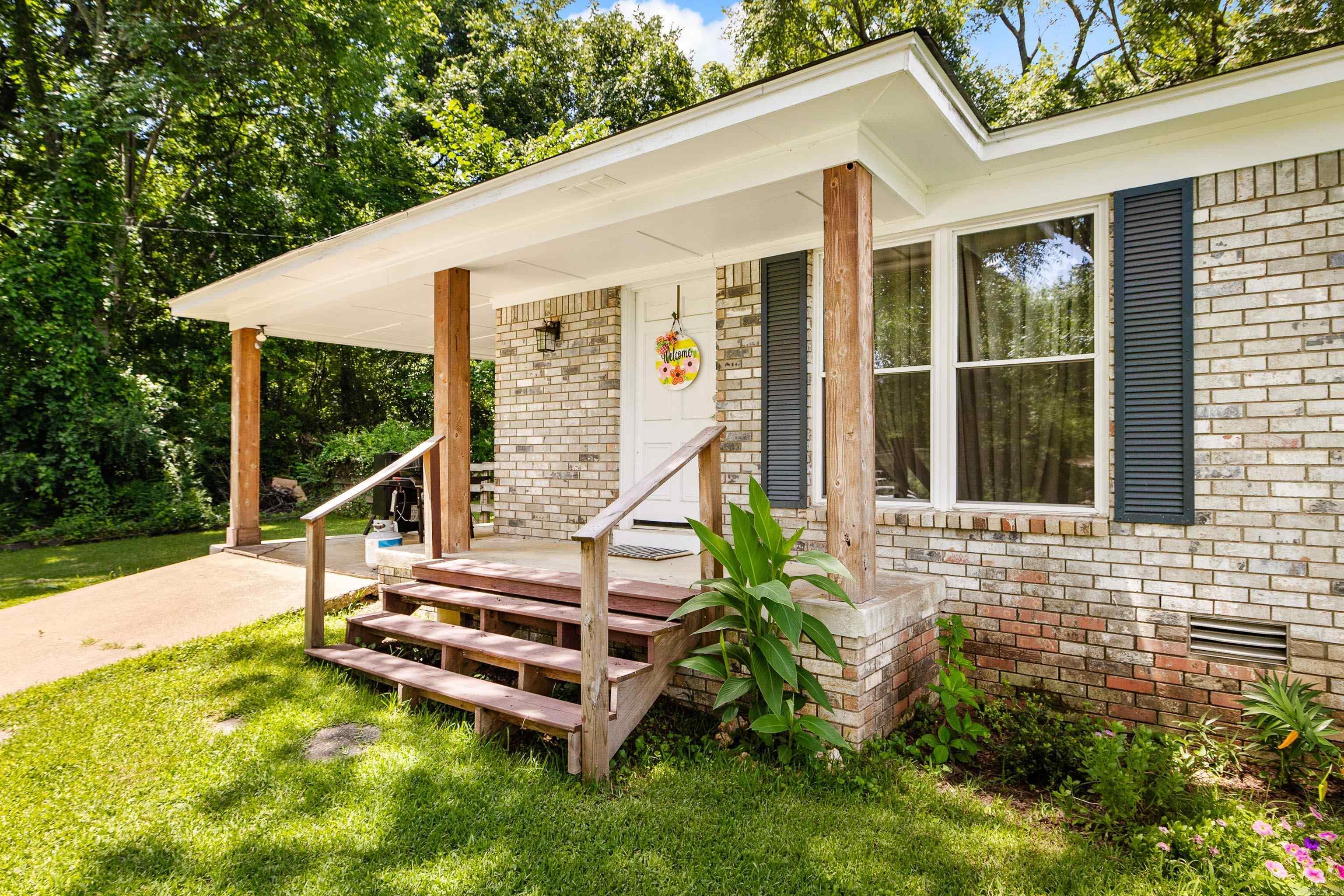 PEBBLE LAKE - Residential
