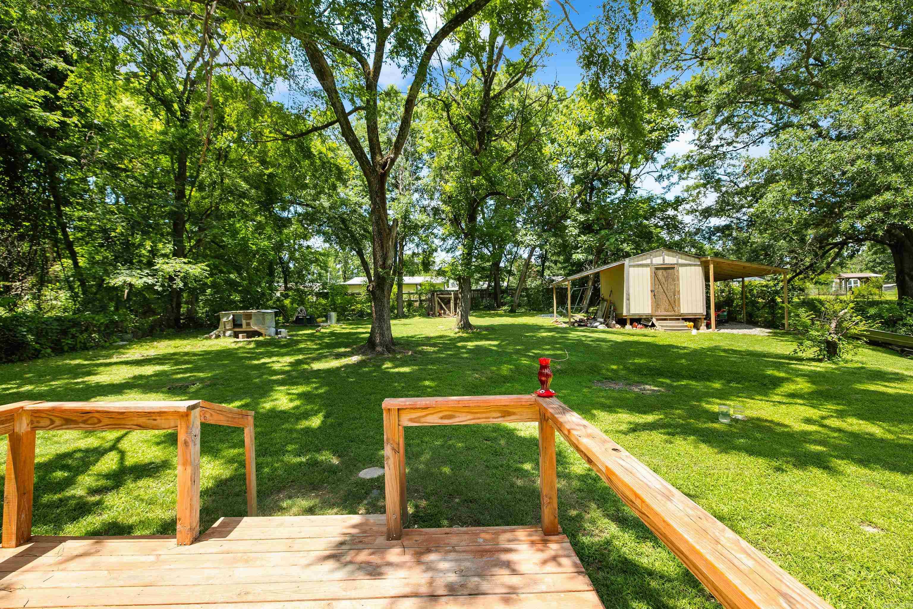 PEBBLE LAKE - Residential