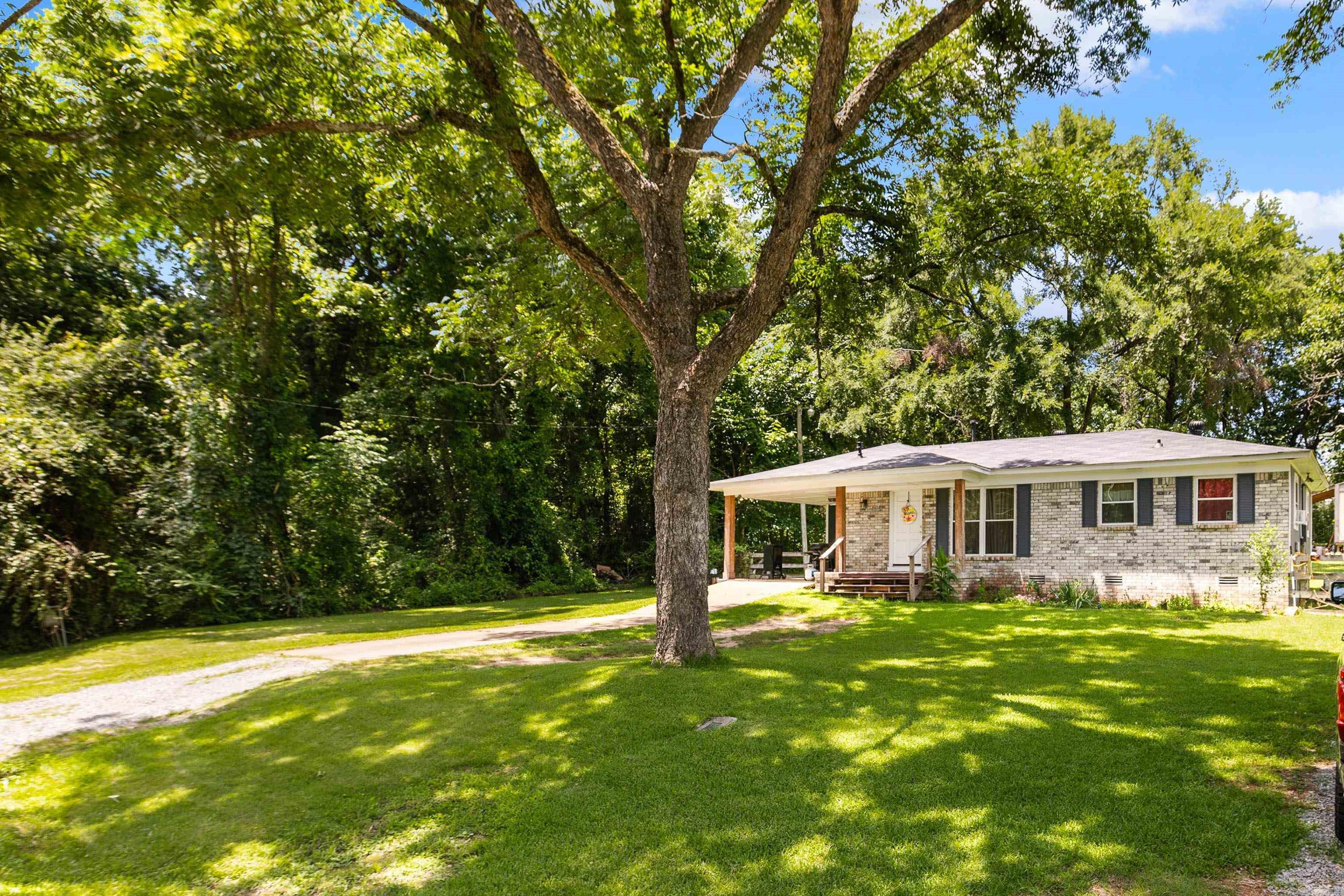 PEBBLE LAKE - Residential