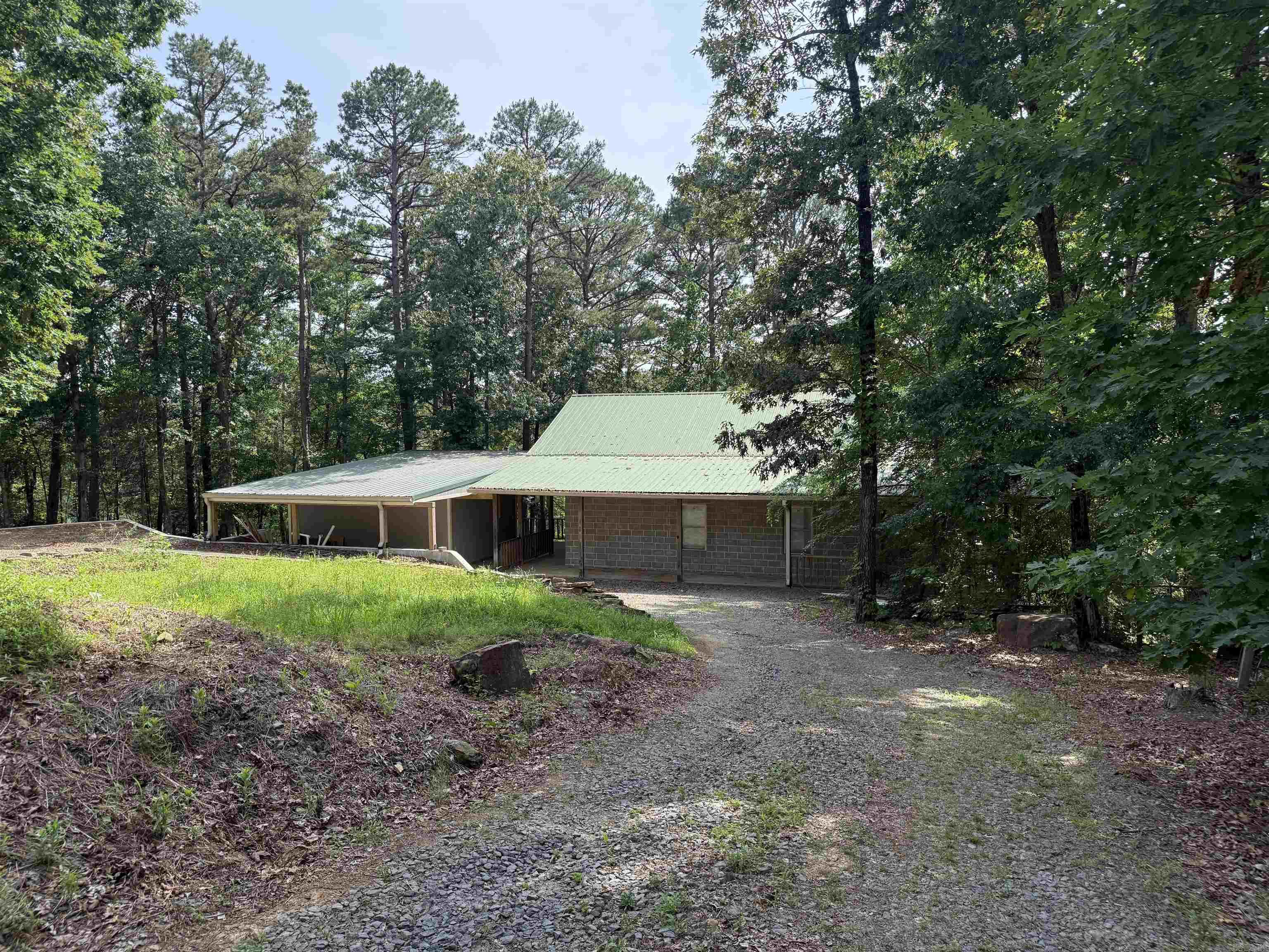 MYEERAH - LAKE - Residential